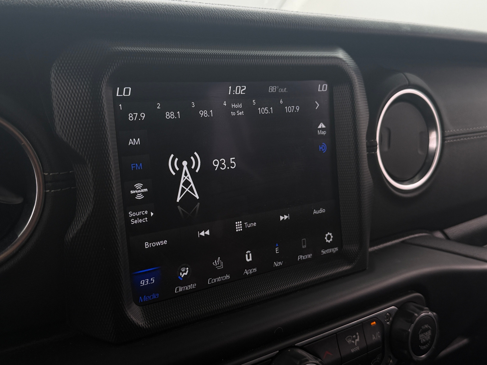 Thumbnail: 2021 Jeep Wrangler - 3