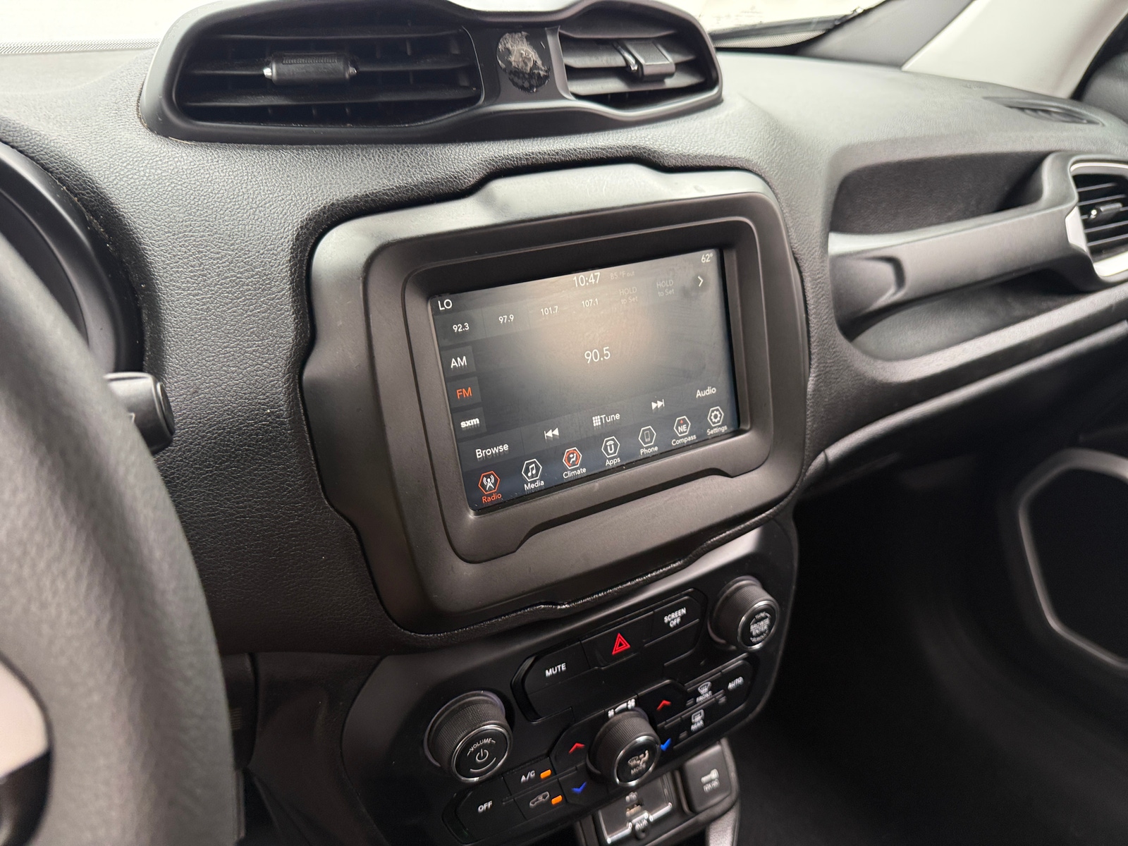 Thumbnail: 2020 Jeep Renegade - 4