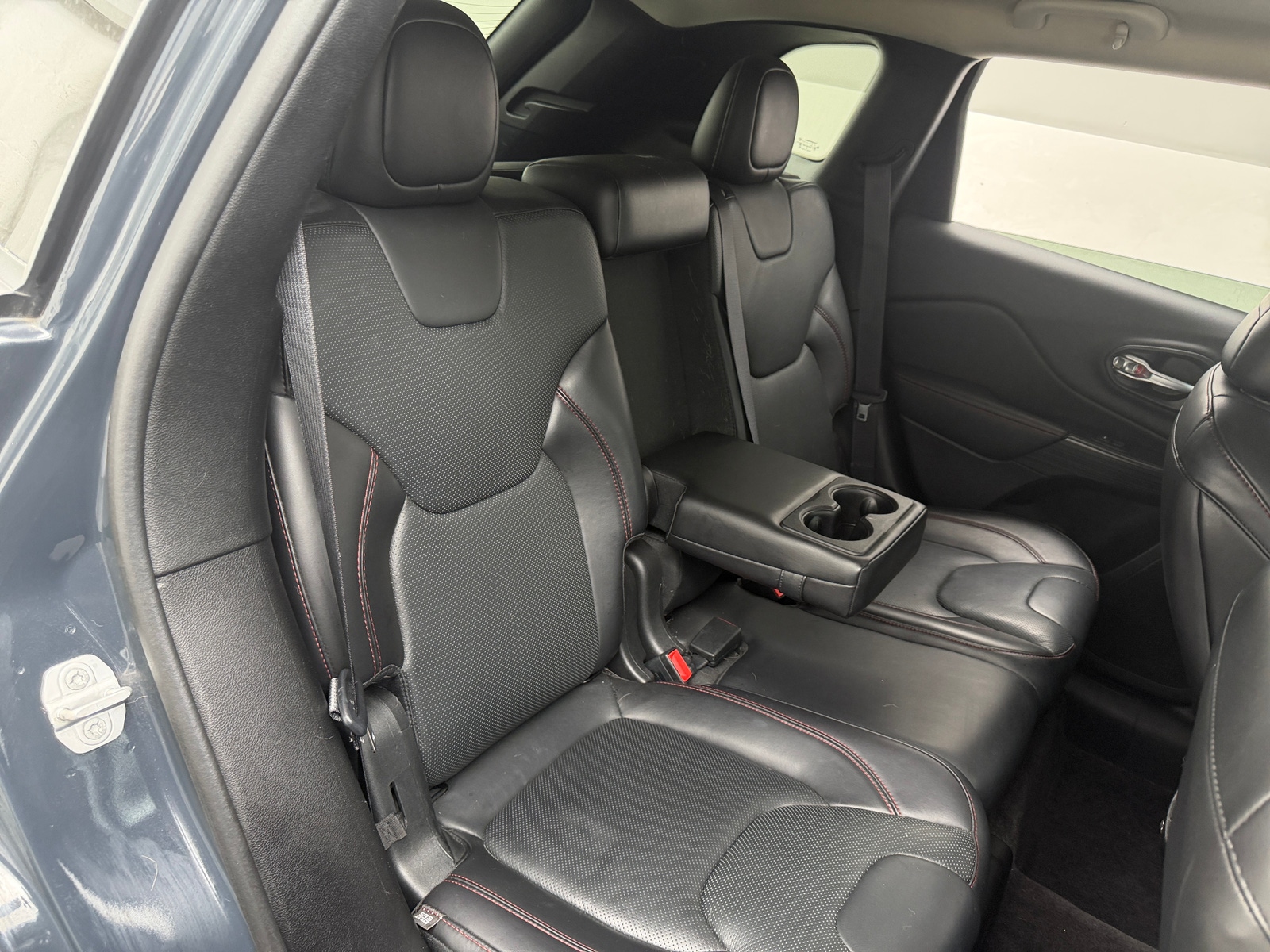 Thumbnail: 2016 Jeep Cherokee - 6