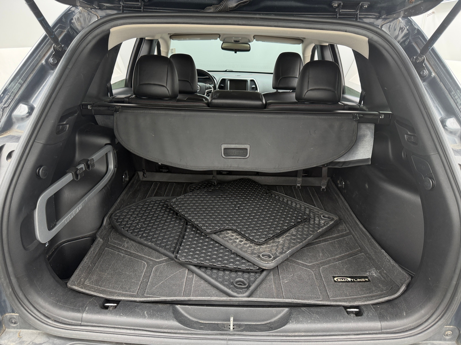 Thumbnail: 2016 Jeep Cherokee - 7