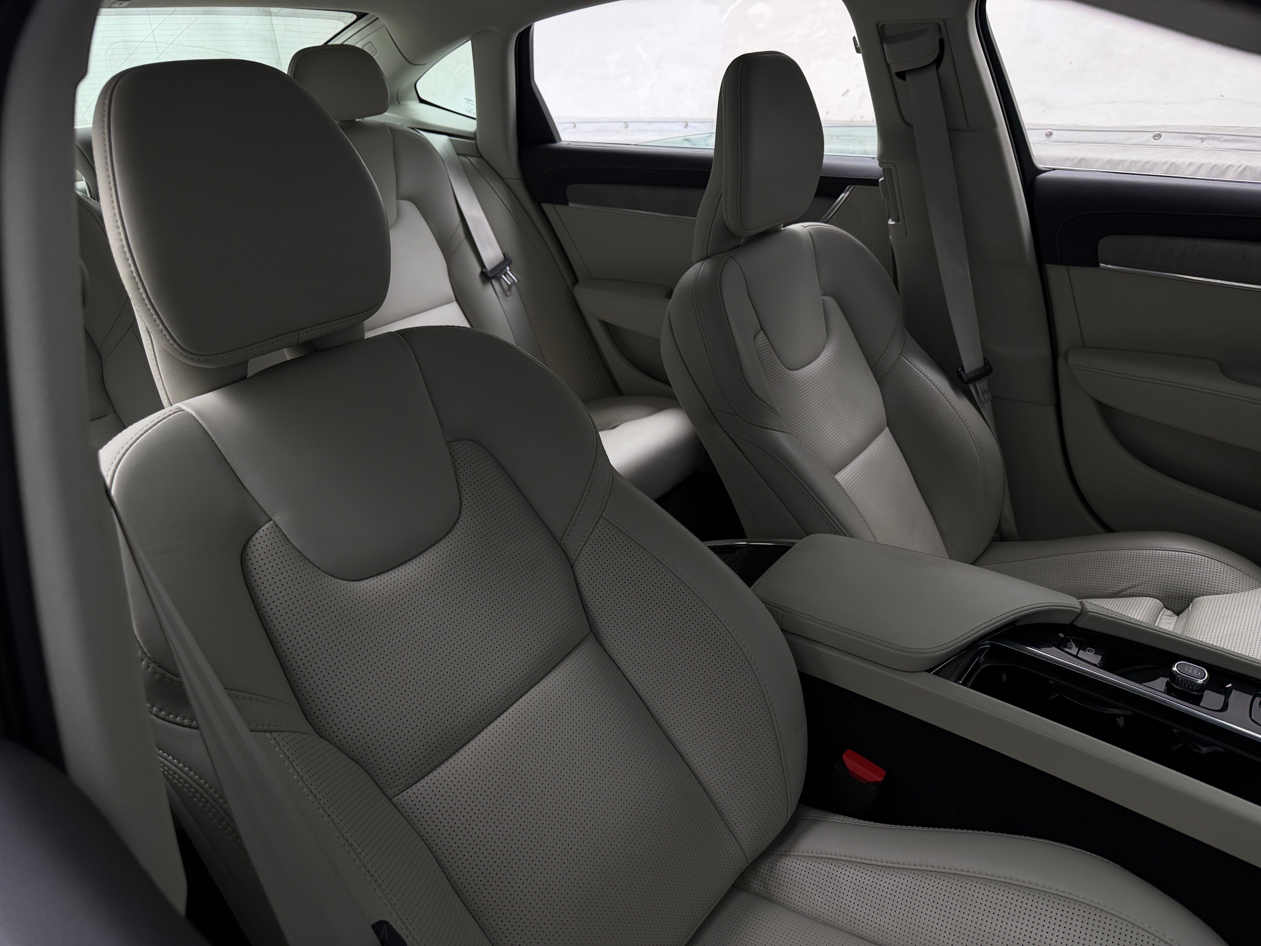 2023 Volvo S90