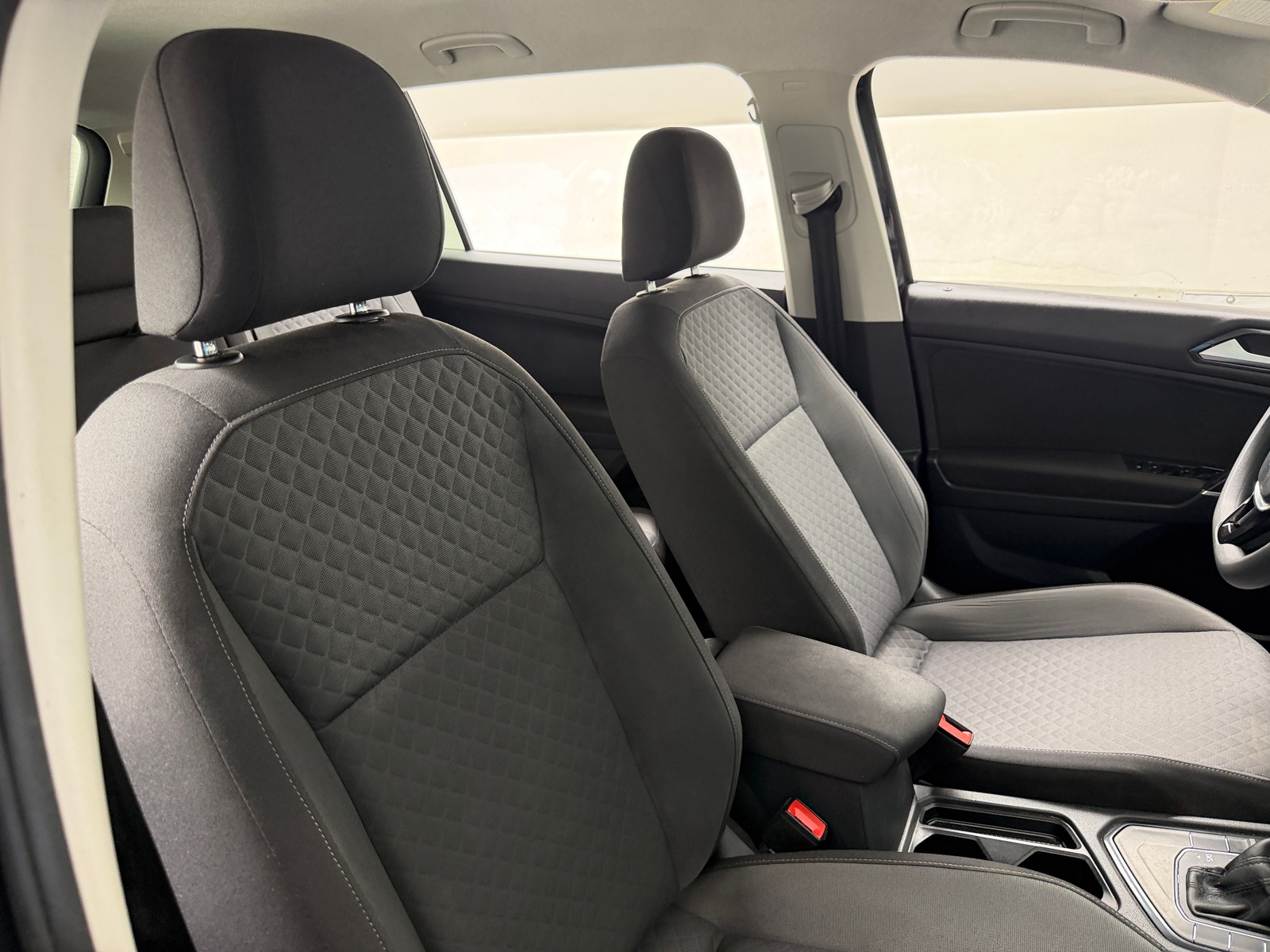 Thumbnail: 2018 Volkswagen Tiguan - 2