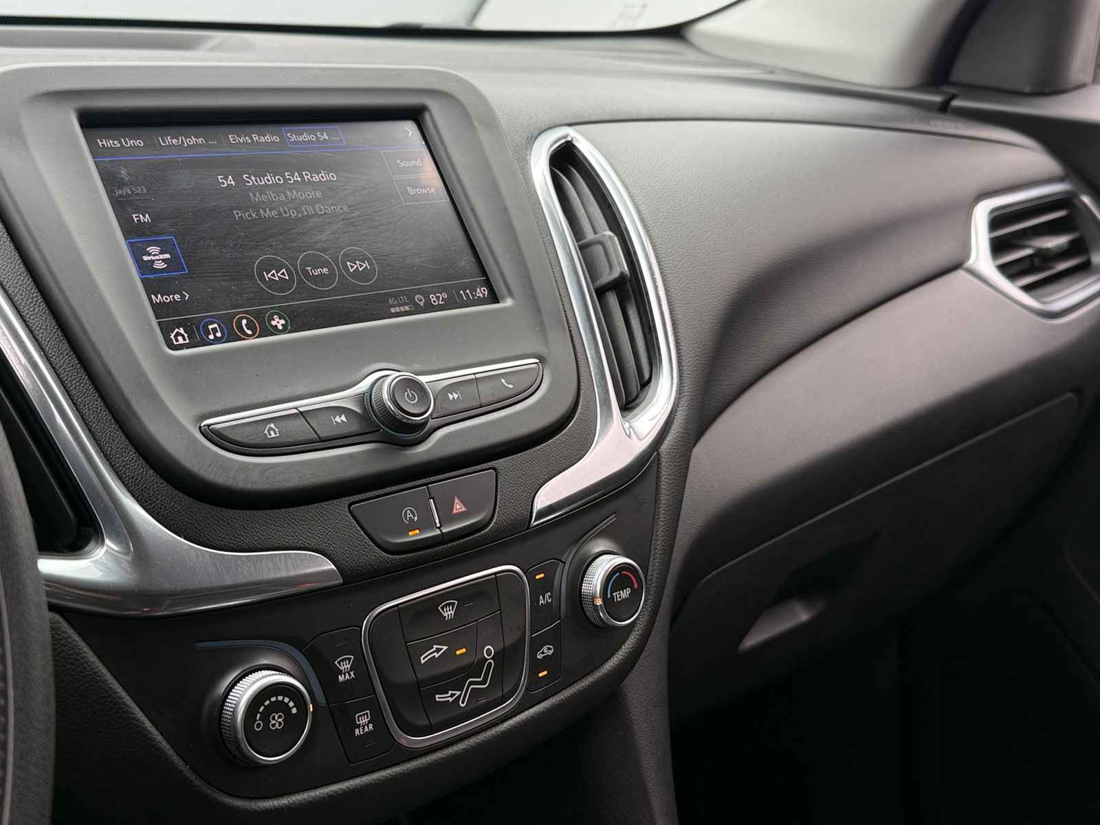 Thumbnail: 2022 Chevrolet Equinox - 4