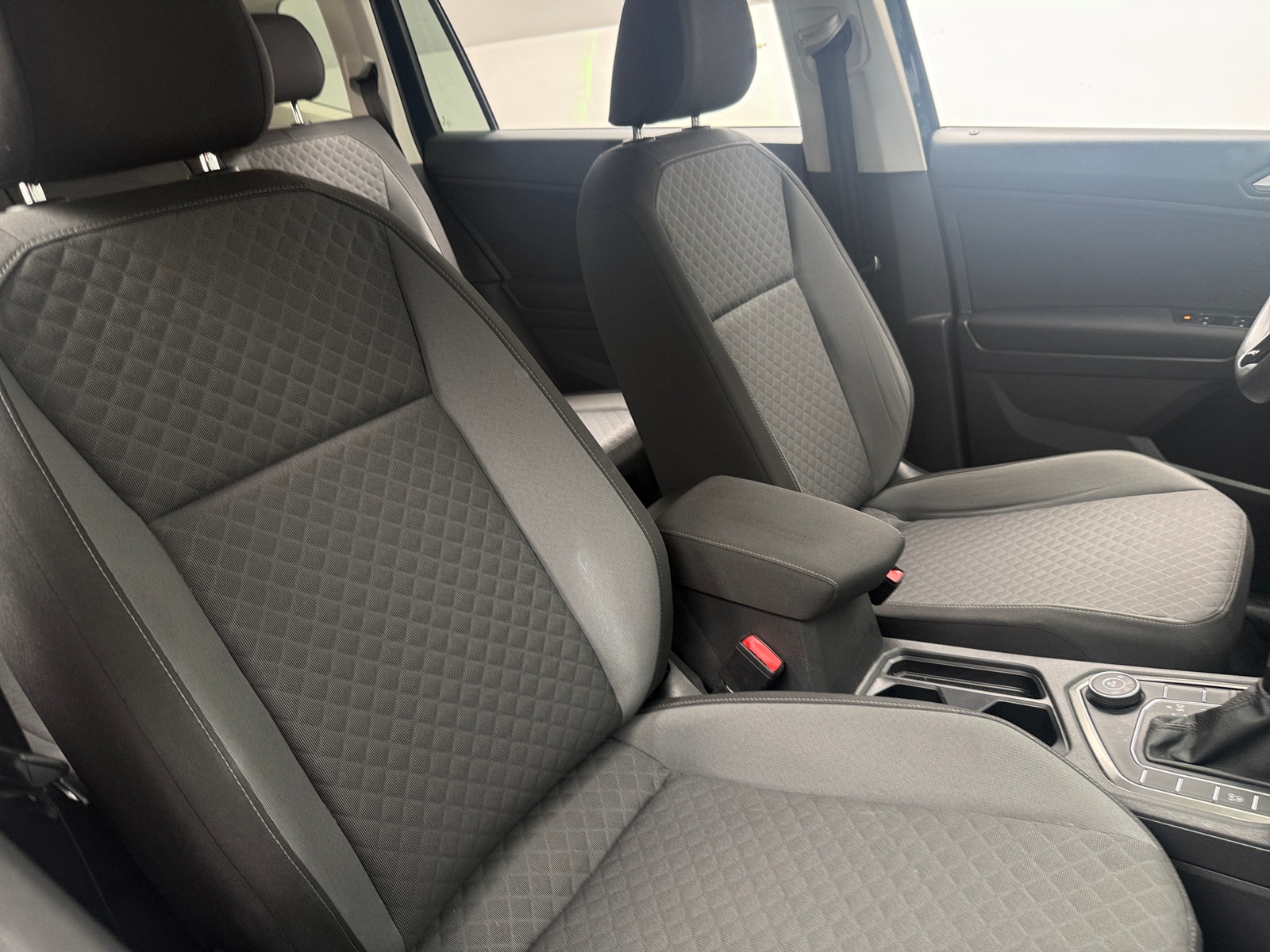 Thumbnail: 2019 Volkswagen Tiguan - 2