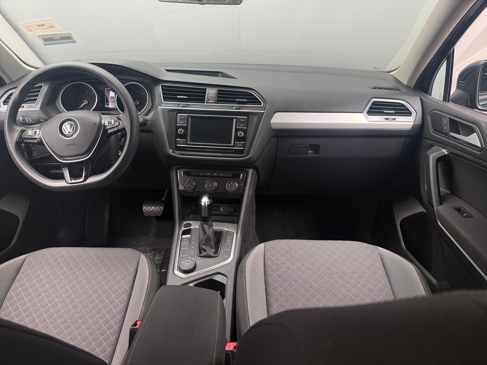 Thumbnail: 2019 Volkswagen Tiguan - 3