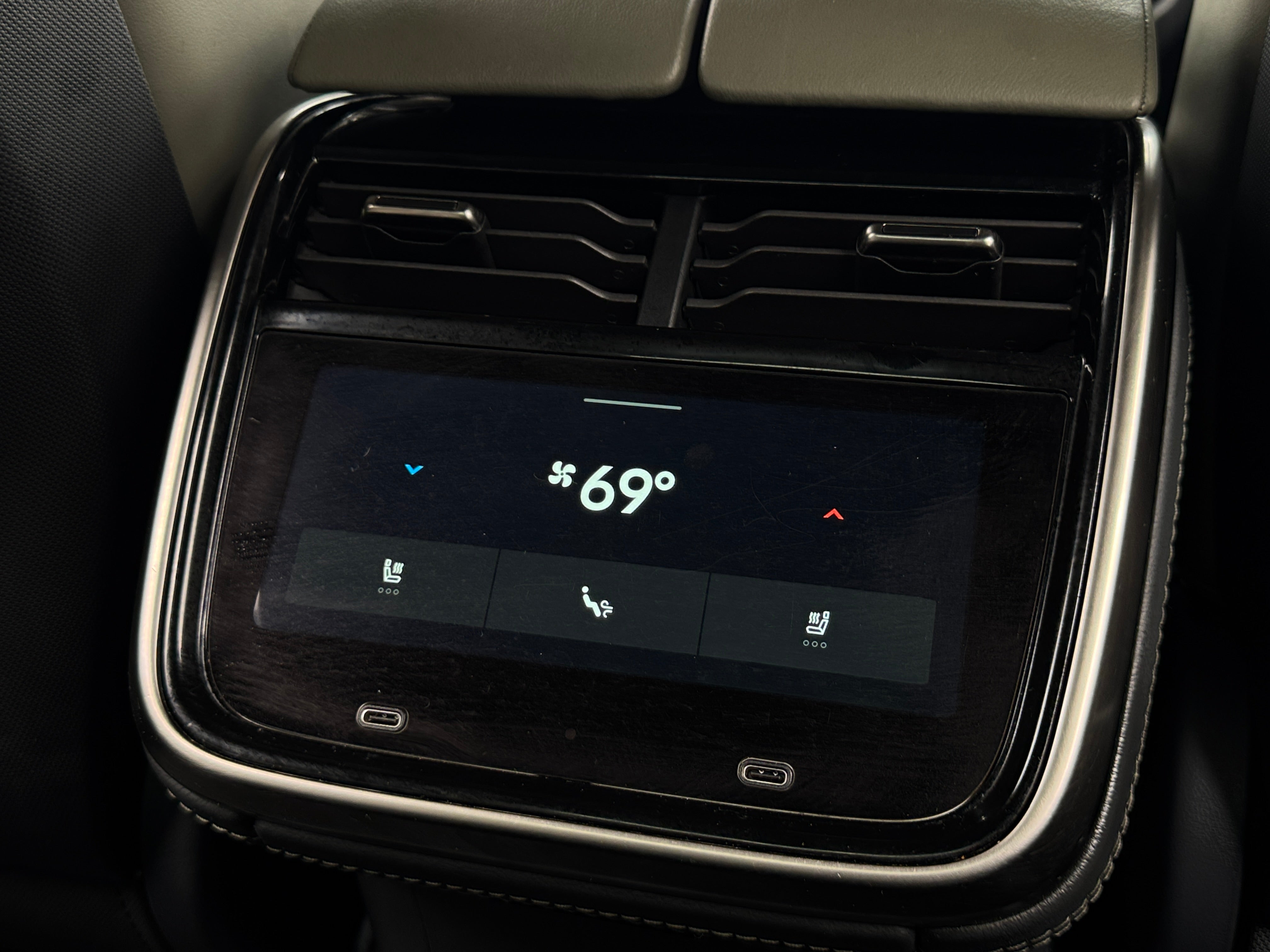 2022 Rivian R1T Adventure - Photo 5