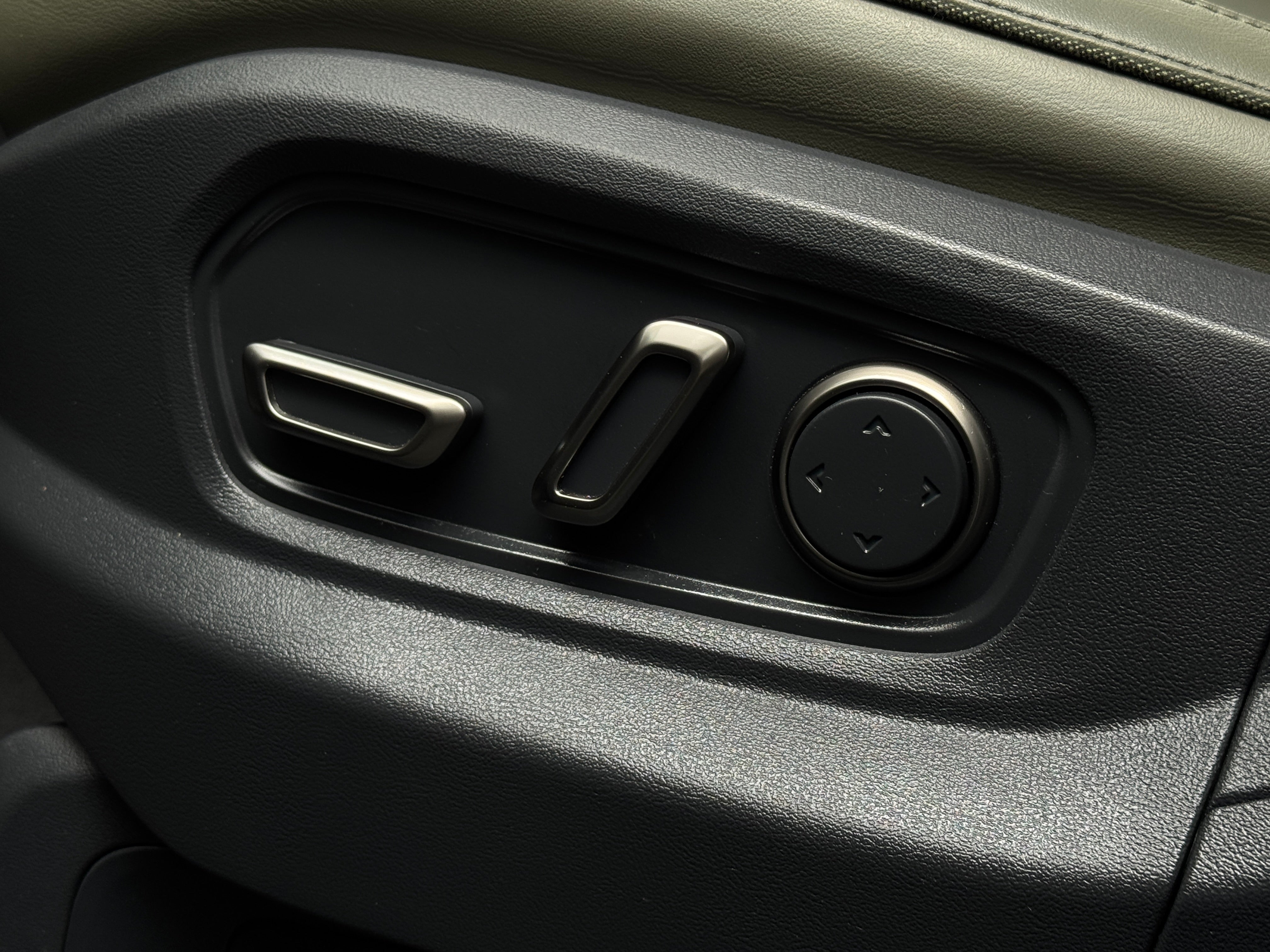 2022 Rivian R1T Adventure - Photo 14
