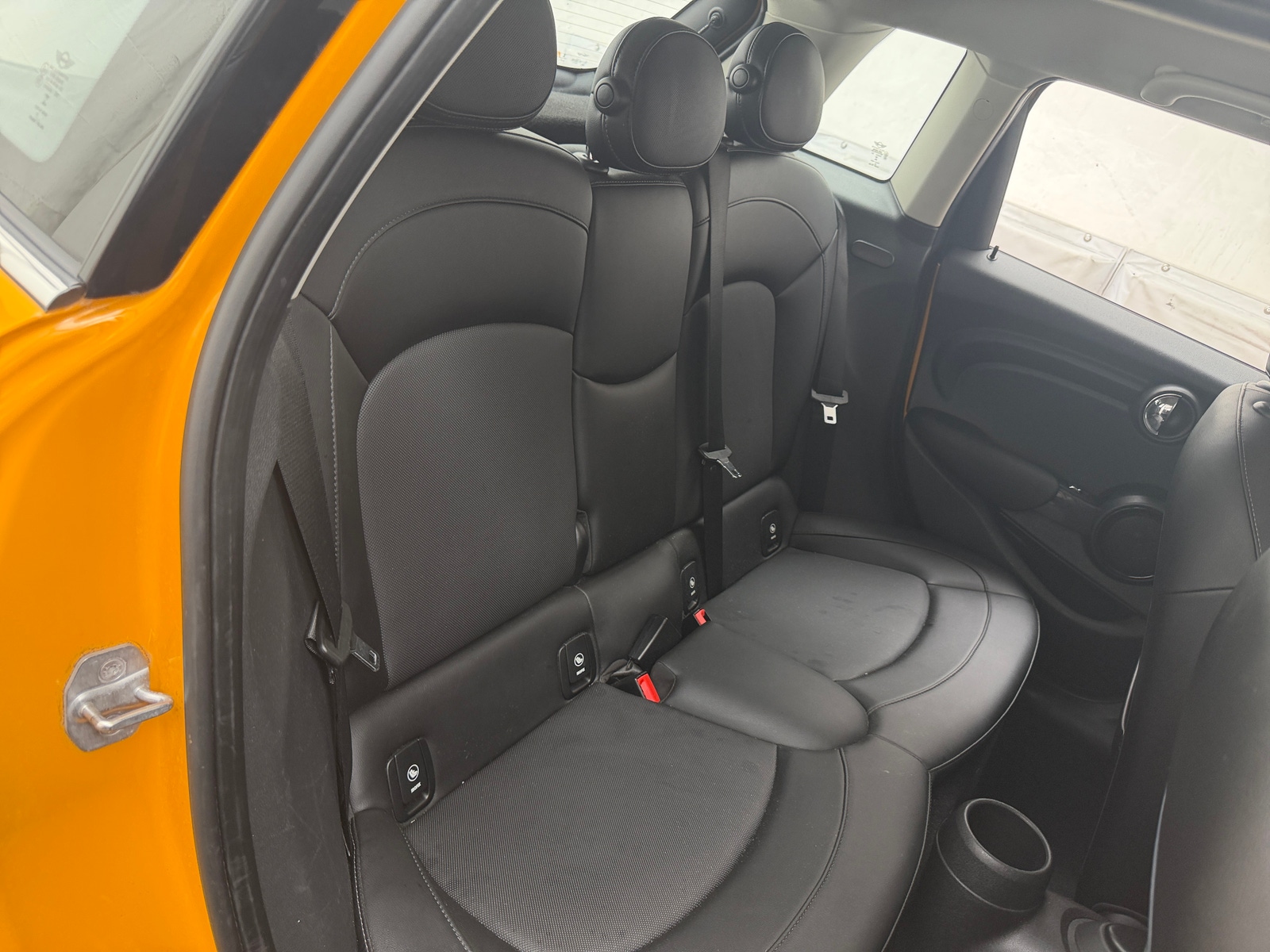 Thumbnail: 2016 MINI Cooper Hardtop - 5