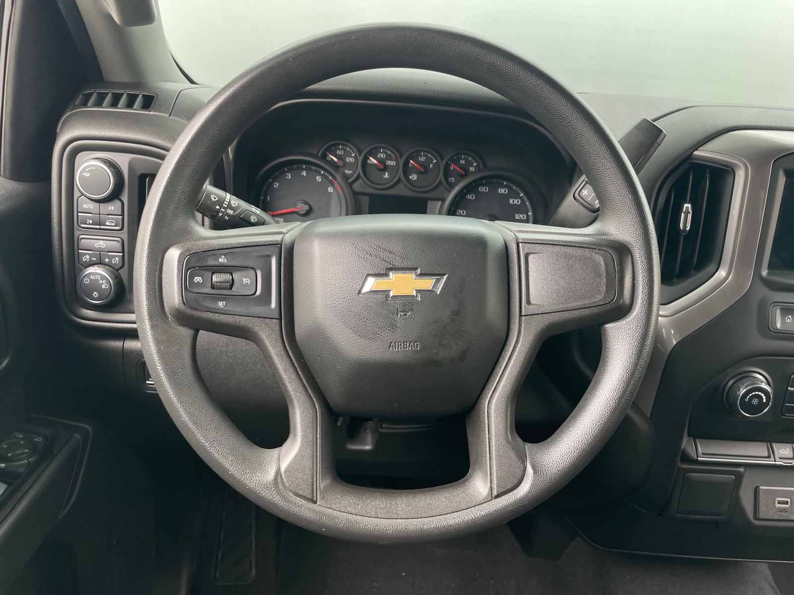 Thumbnail: 2019 Chevrolet Silverado 1500 - 5