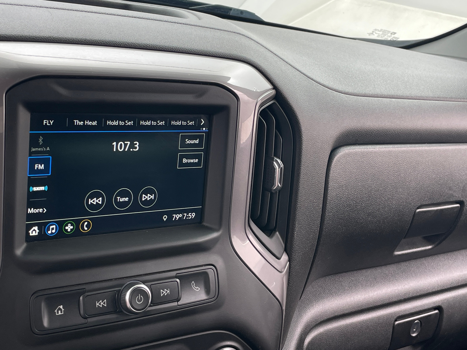 Thumbnail: 2019 Chevrolet Silverado 1500 - 4