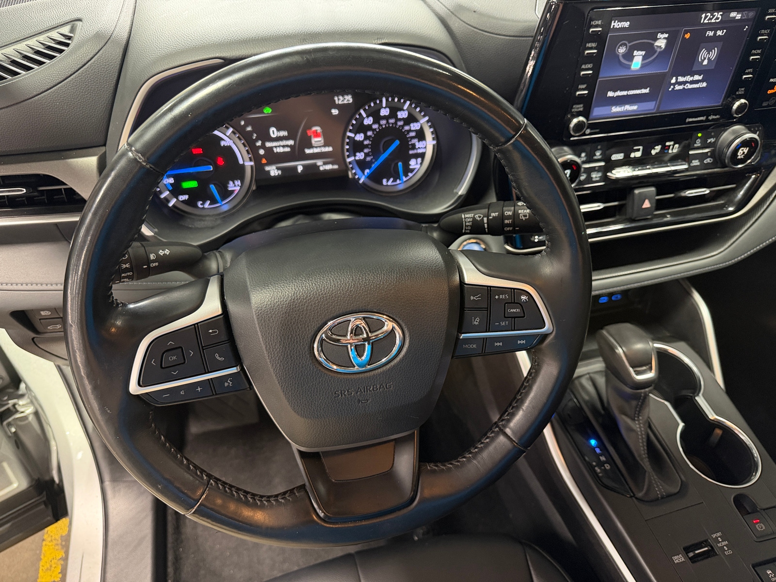Thumbnail: 2022 Toyota Highlander - 4