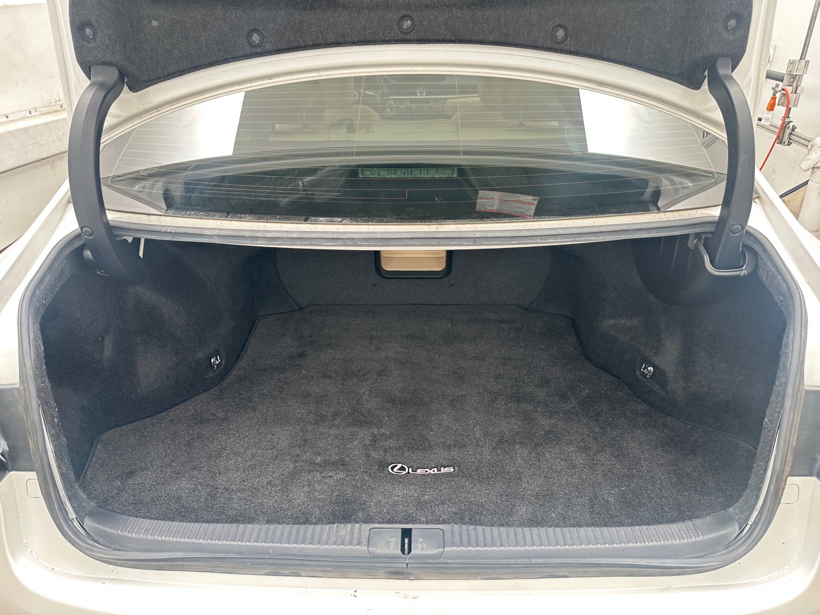 Thumbnail: 2016 Lexus ES - 6