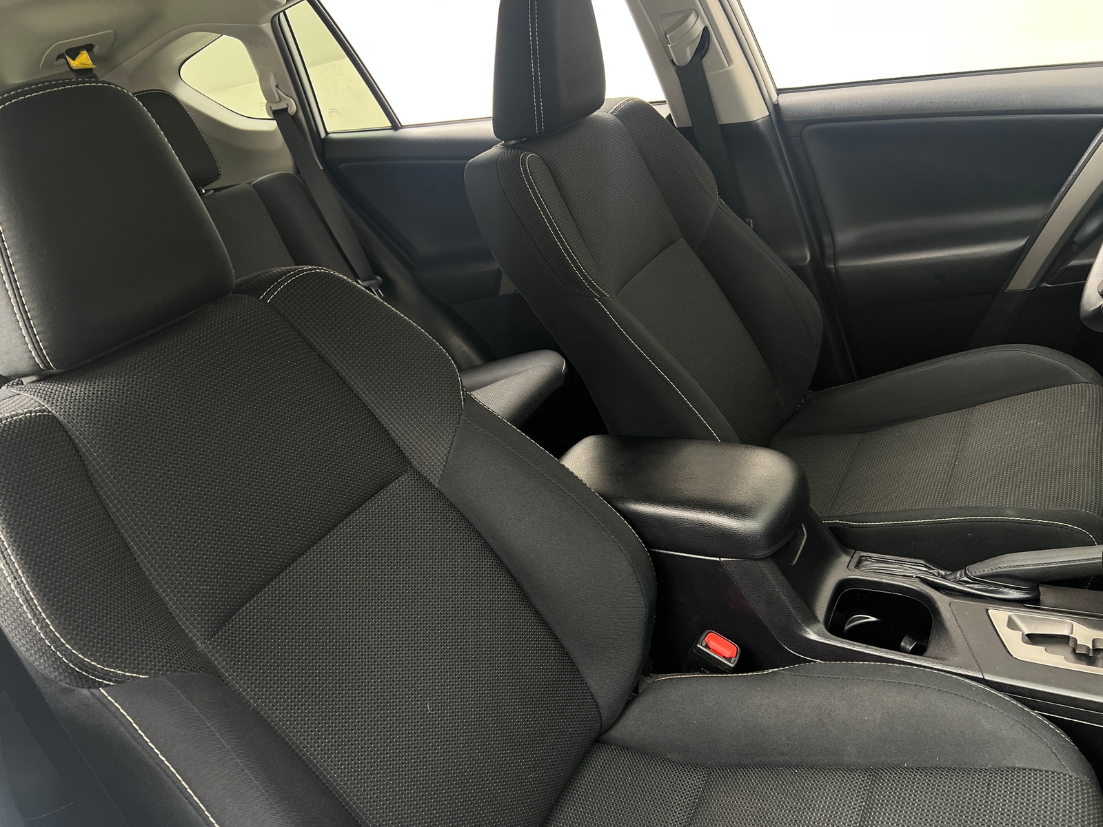 Thumbnail: 2018 Toyota RAV4 - 2