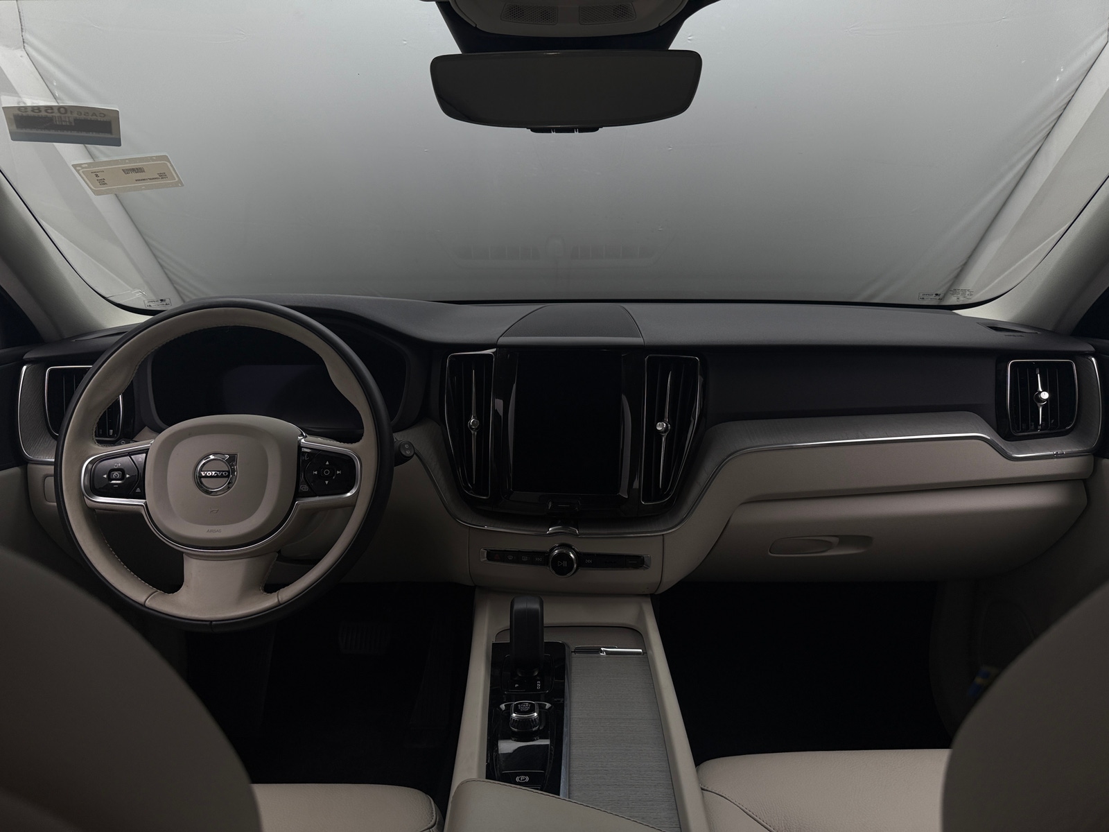 Thumbnail: 2023 Volvo XC60 - 2