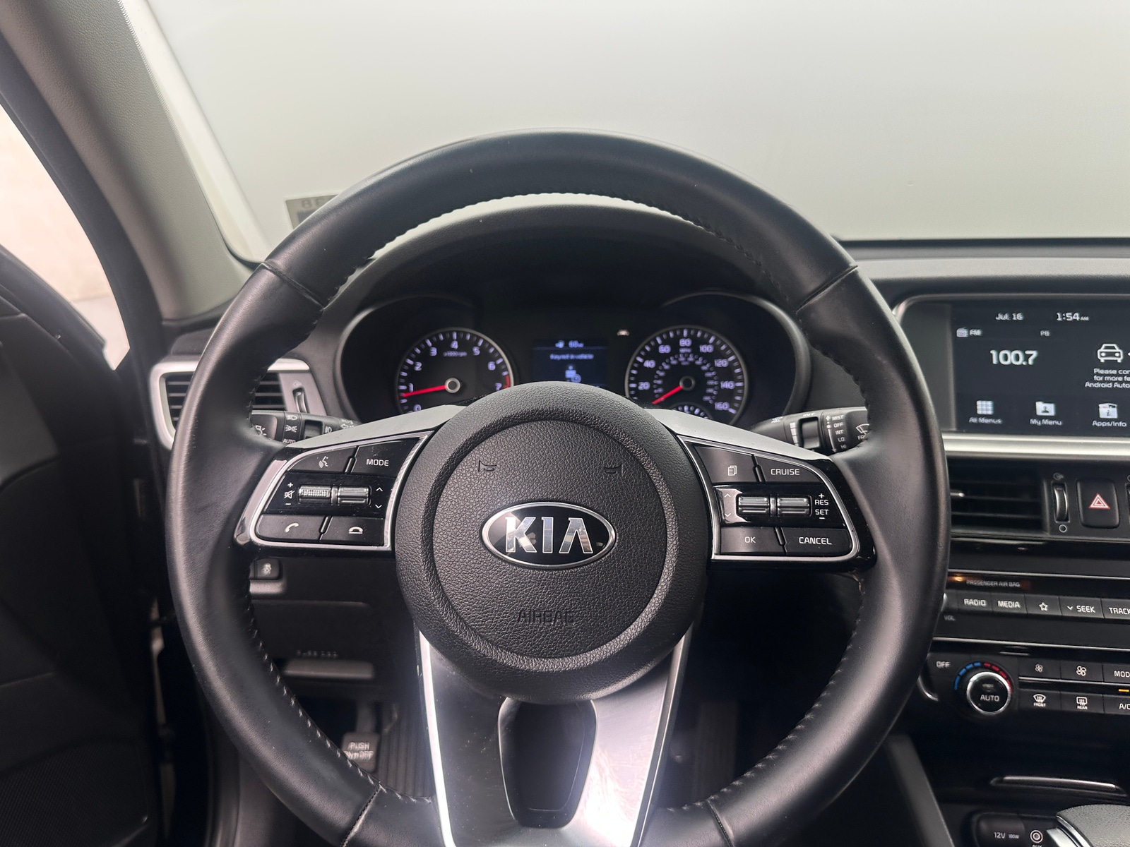 Thumbnail: 2019 Kia Optima - 4