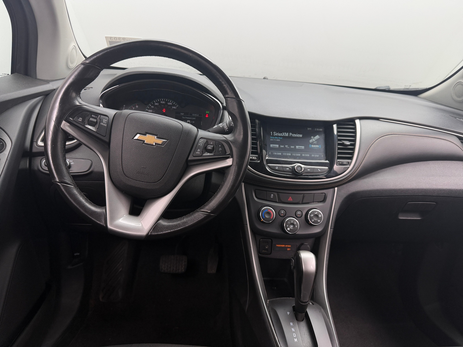 Thumbnail: 2017 Chevrolet Trax - 5