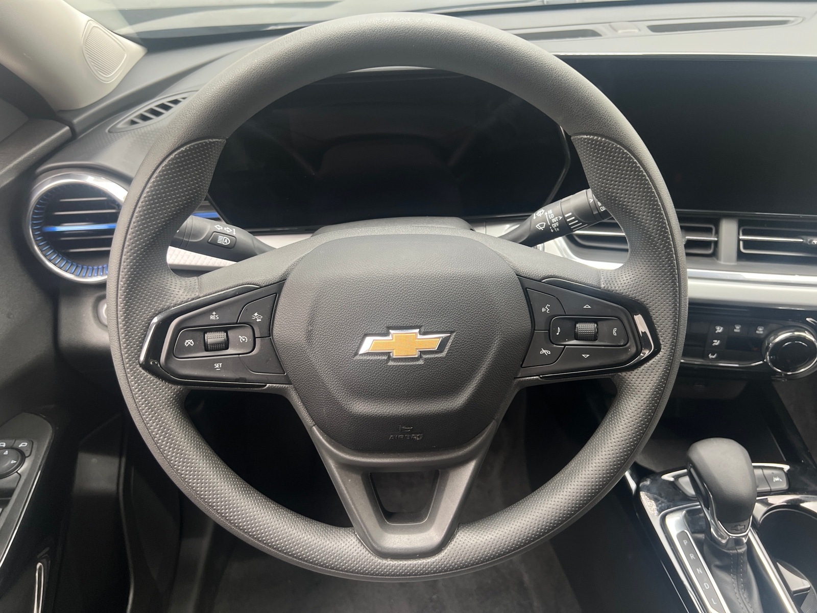 Thumbnail: 2025 Chevrolet Trax - 5