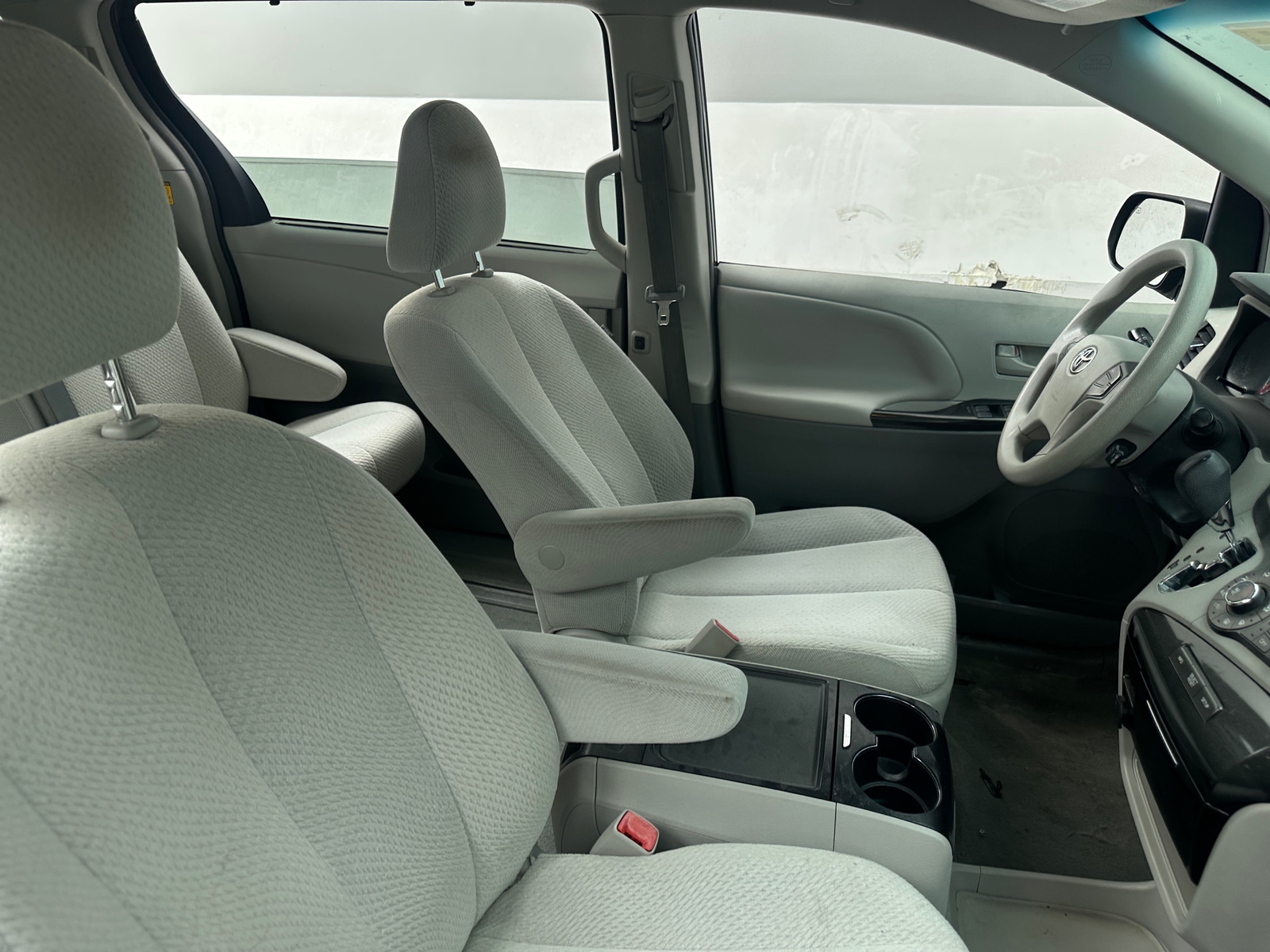 Thumbnail: 2012 Toyota Sienna - 2