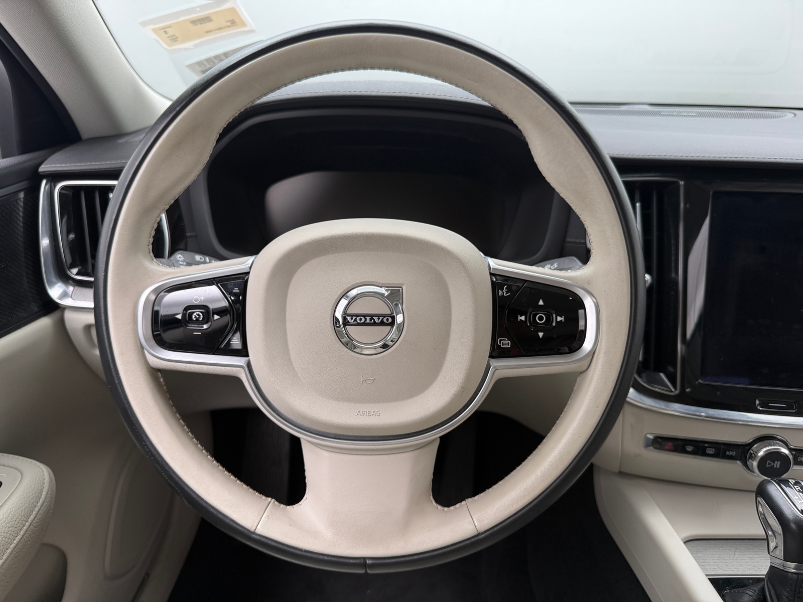 Thumbnail: 2021 Volvo S60 - 4