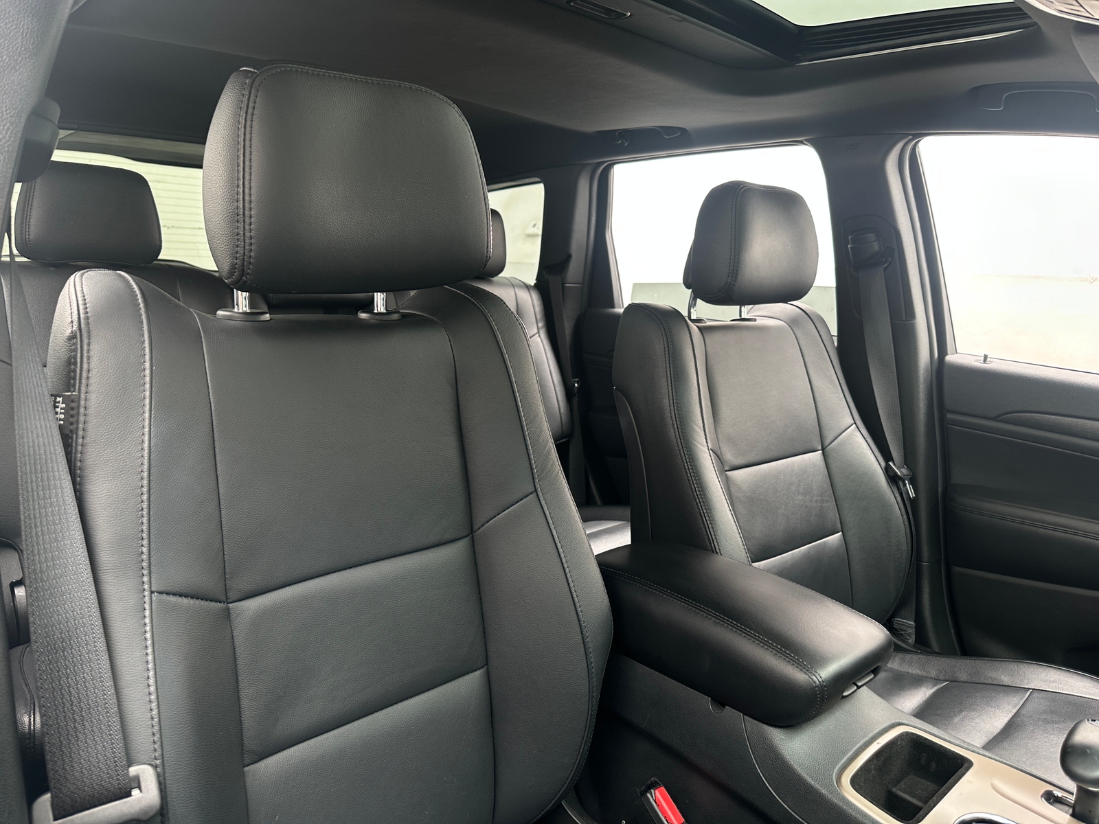 Thumbnail: 2015 Jeep Grand Cherokee - 2