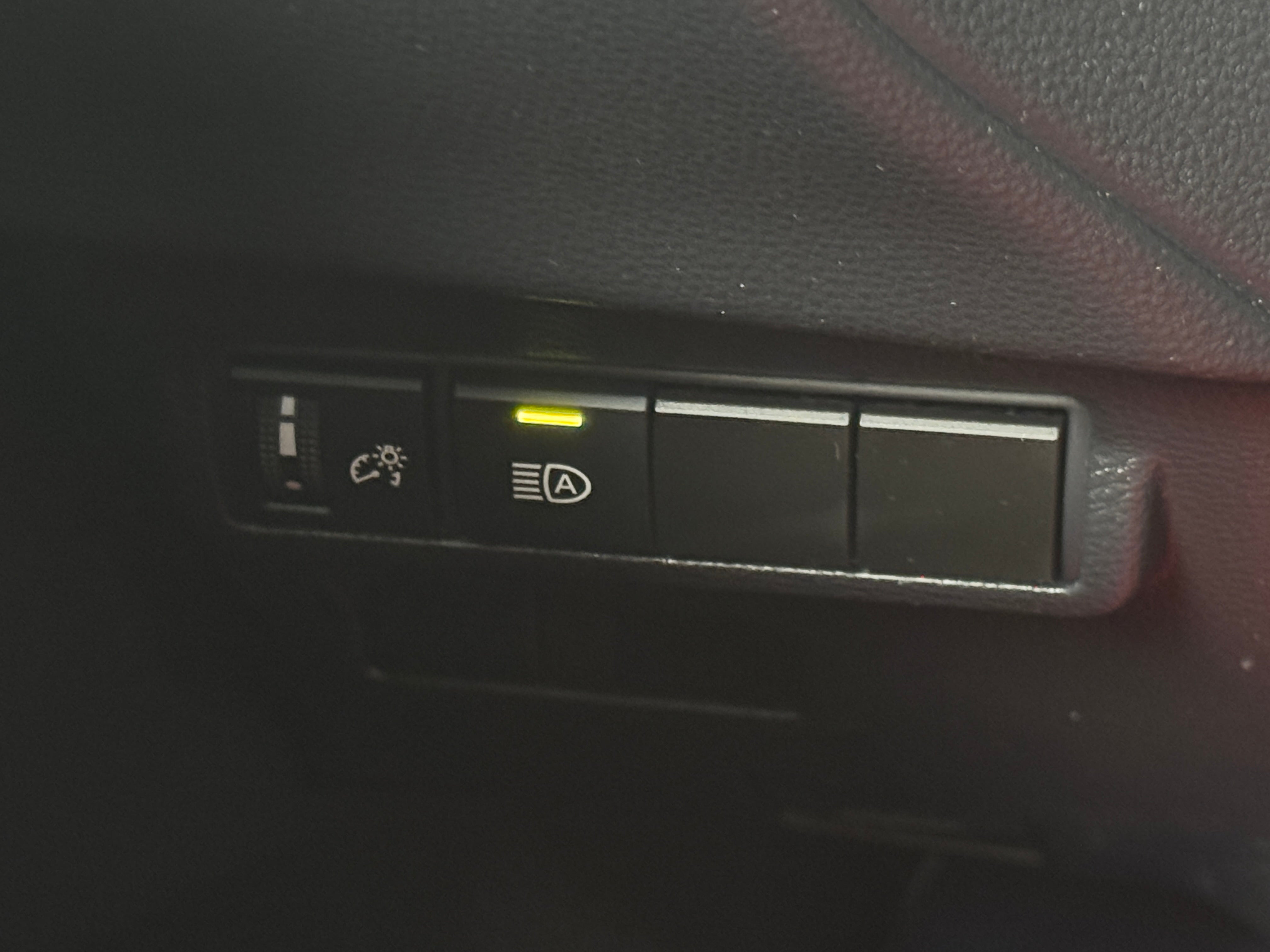 7MUCAAAG1RV104007
