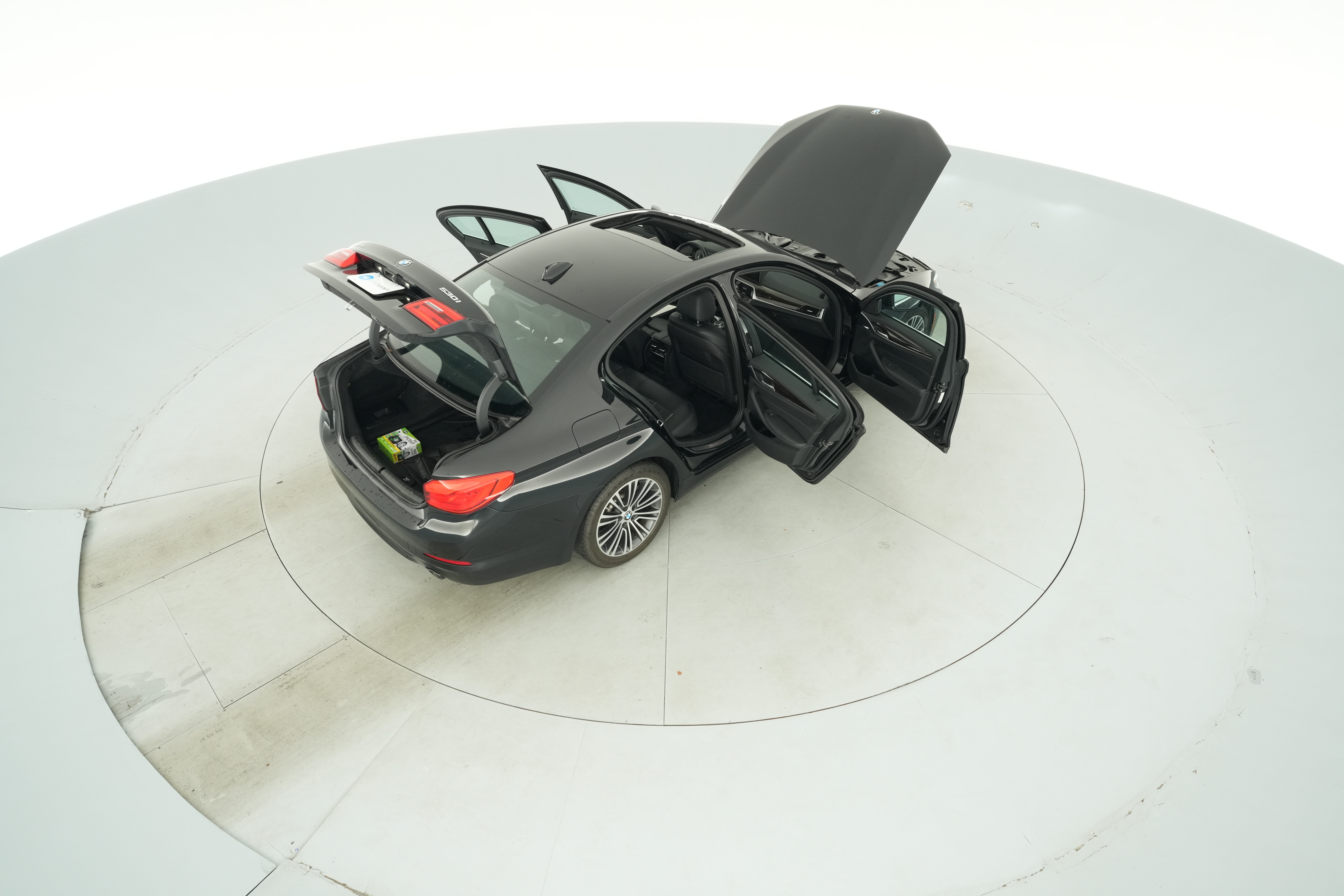 2019 BMW 5 Series 530i - Photo 52