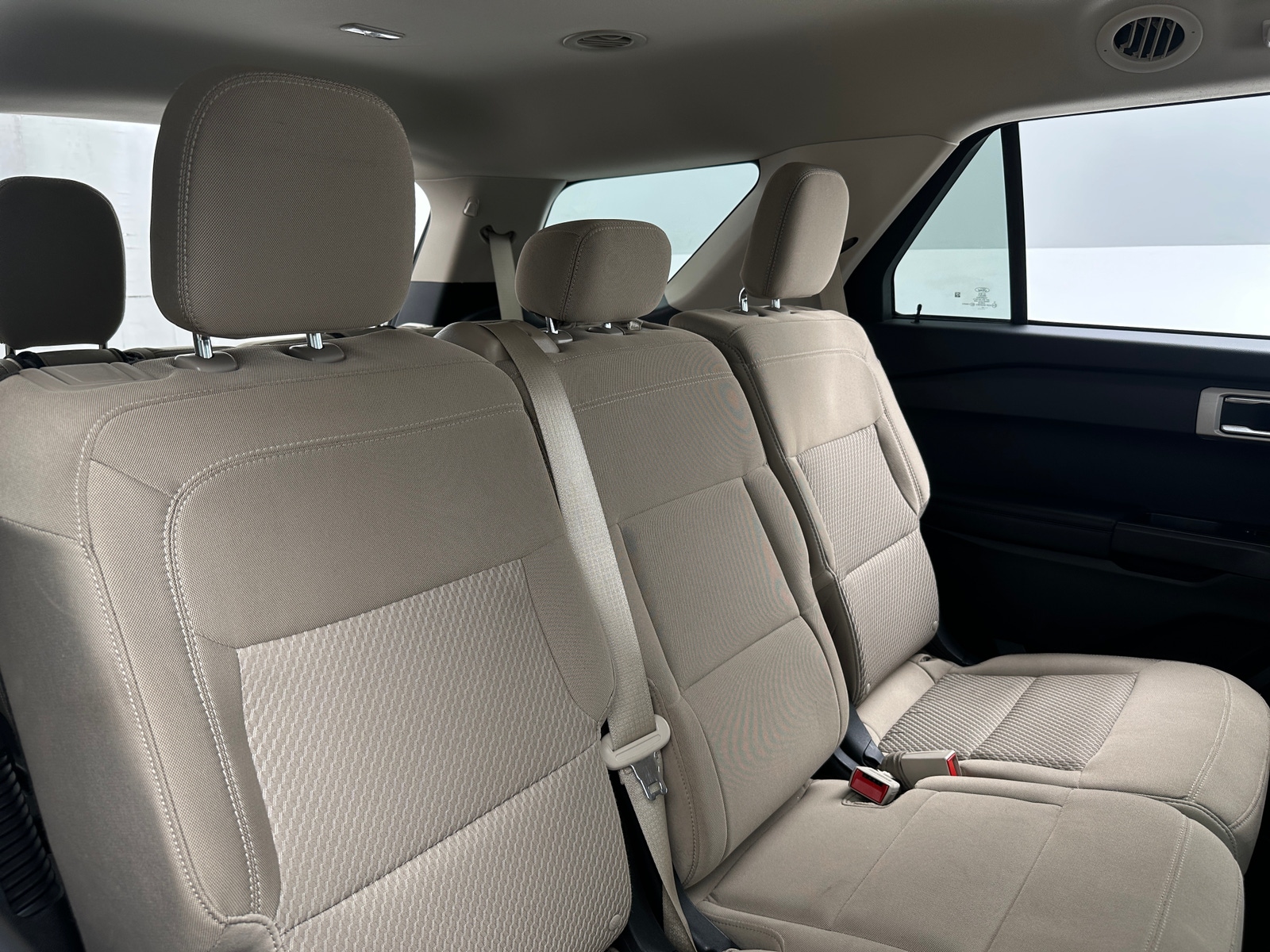 Thumbnail: 2021 Ford Explorer - 6