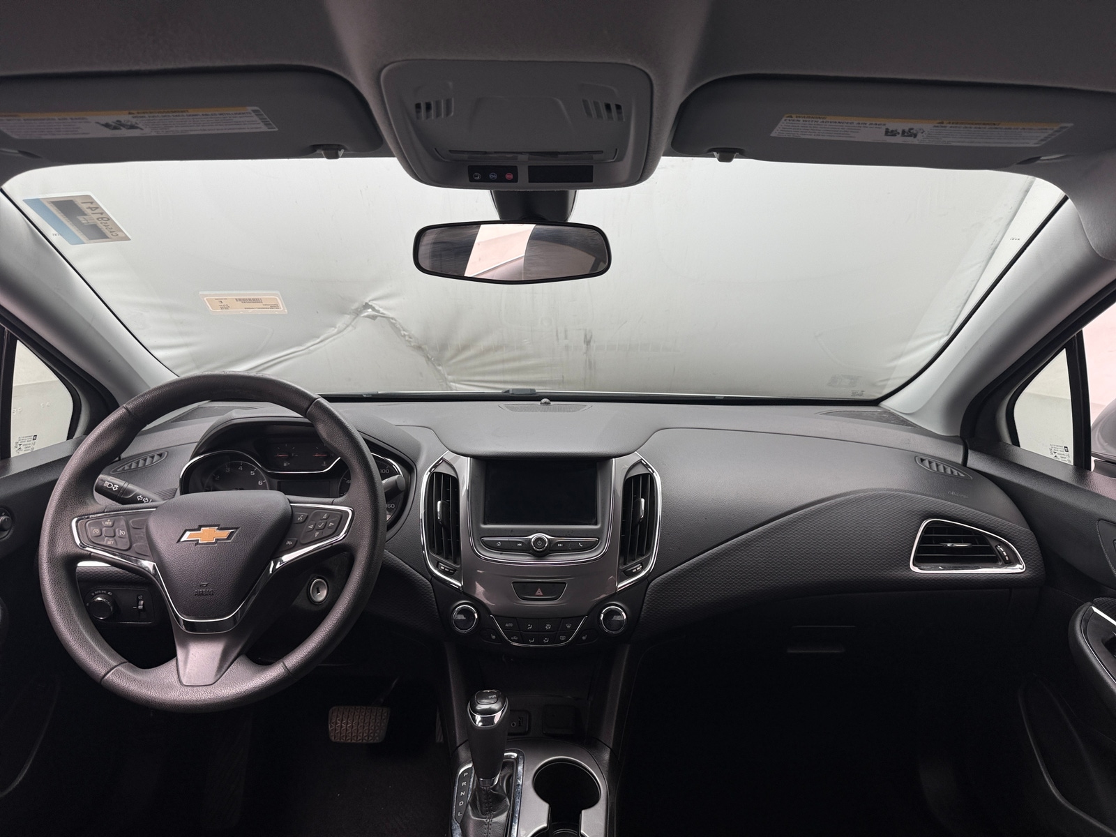 Thumbnail: 2019 Chevrolet Cruze - 3