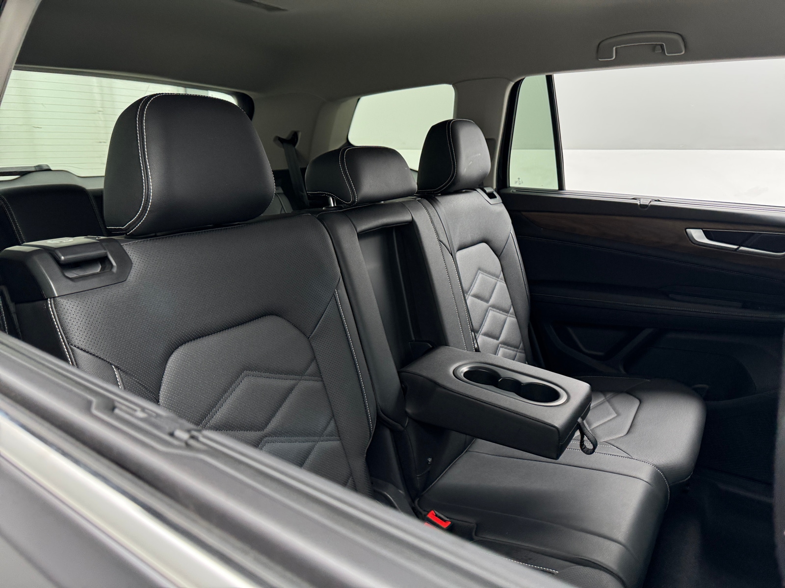 Thumbnail: 2026 Volkswagen Atlas - 5