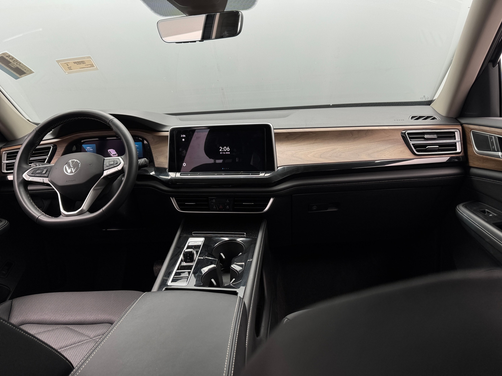 Thumbnail: 2026 Volkswagen Atlas - 2