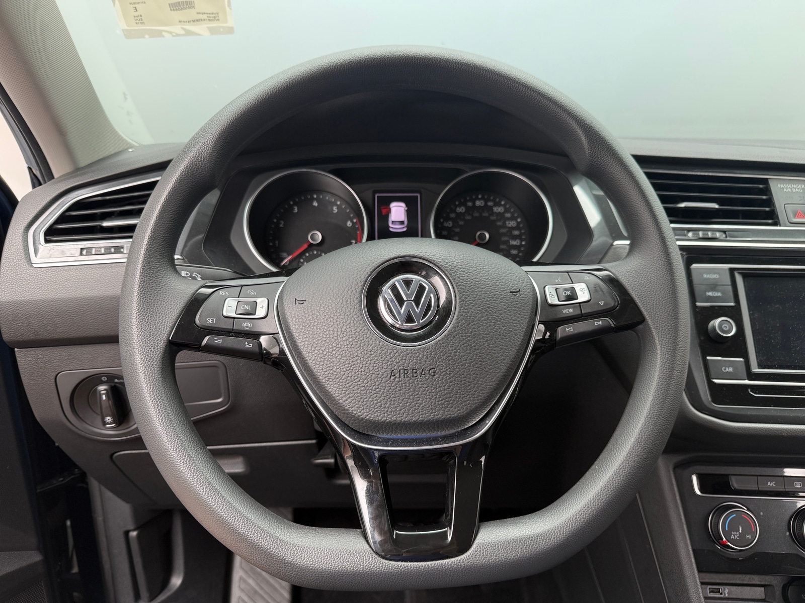 Thumbnail: 2019 Volkswagen Tiguan - 5