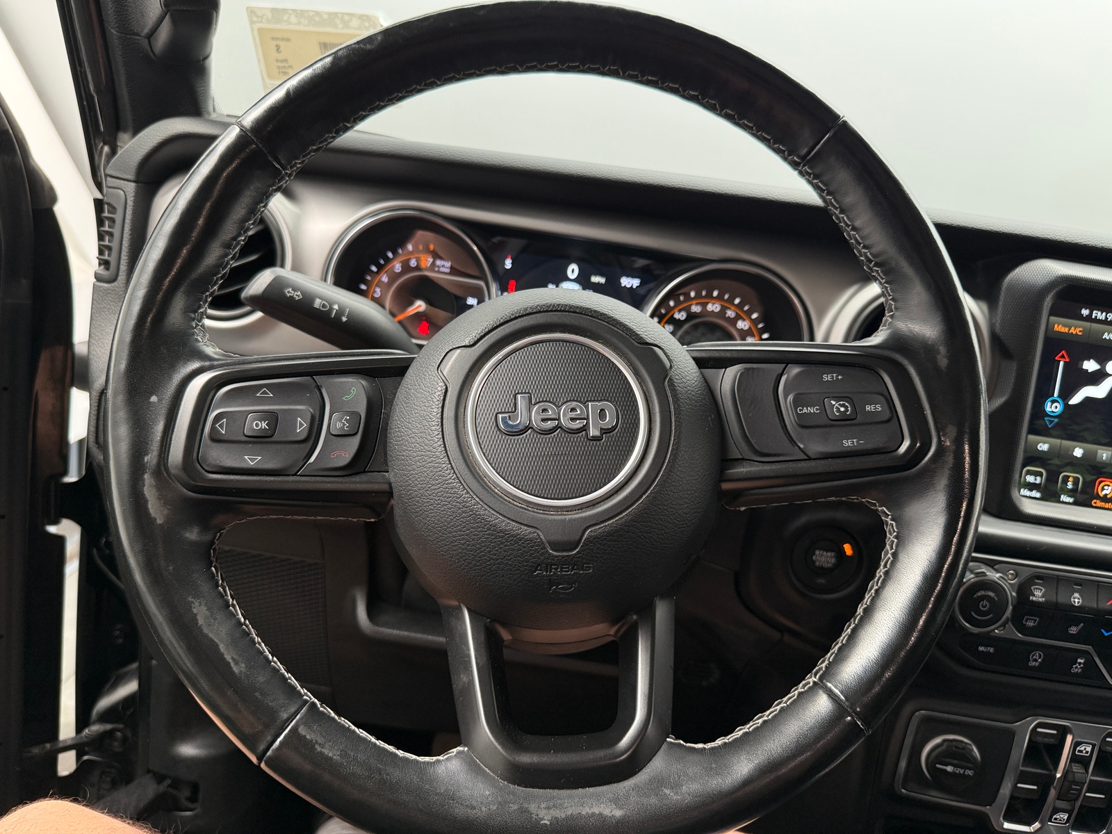 Thumbnail: 2021 Jeep Gladiator - 5
