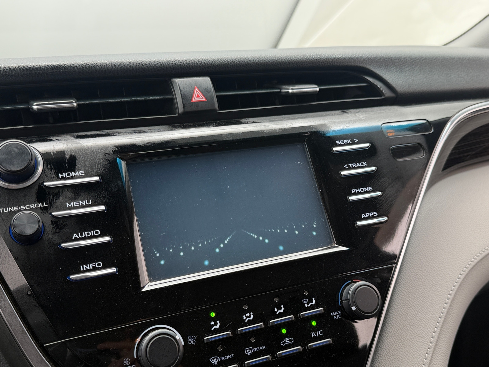 Thumbnail: 2018 Toyota Camry - 4