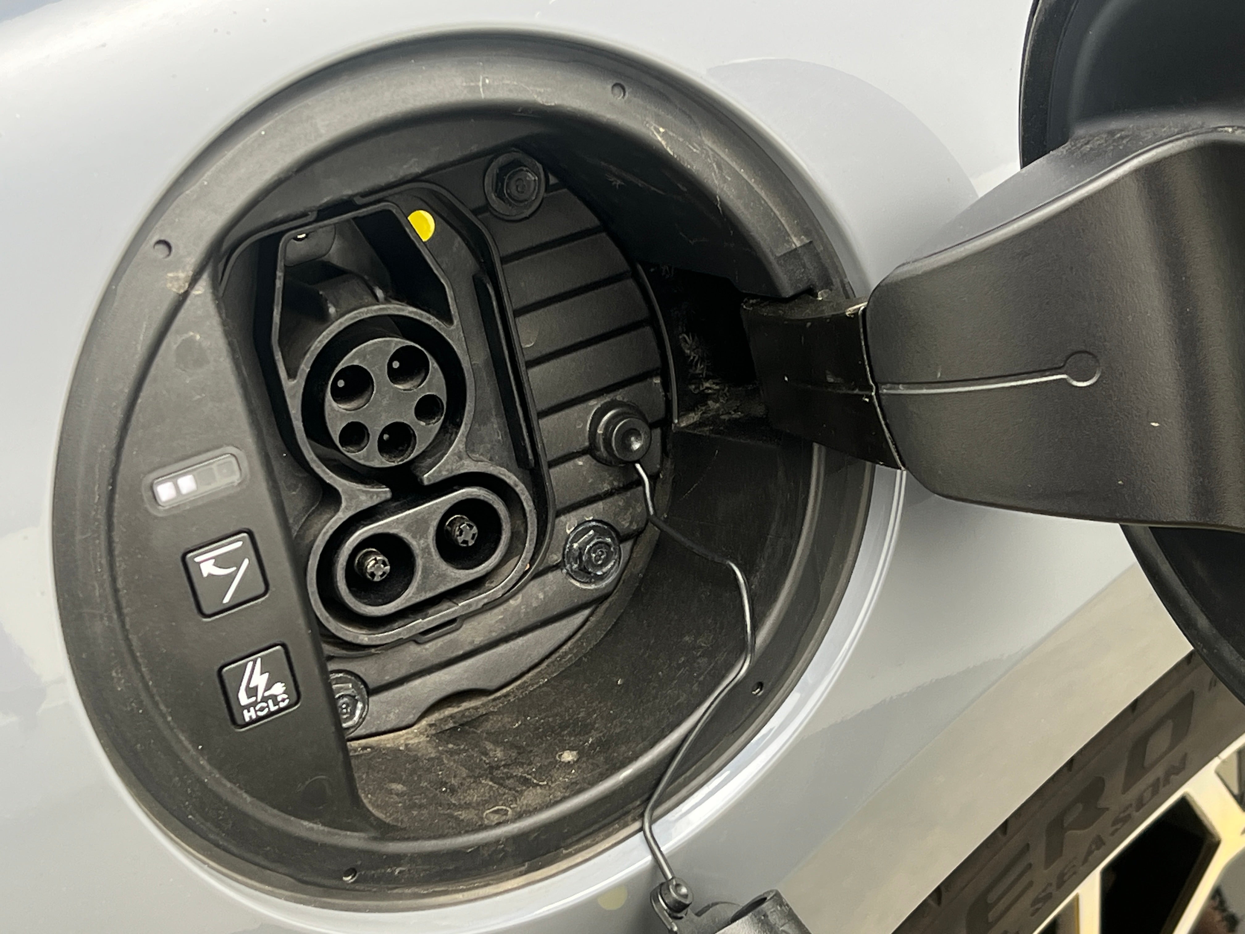 Used 2024 Hyundai IONIQ 6 SEL with VIN KMHM34AA8RA073689 for sale in Oak Creek, WI