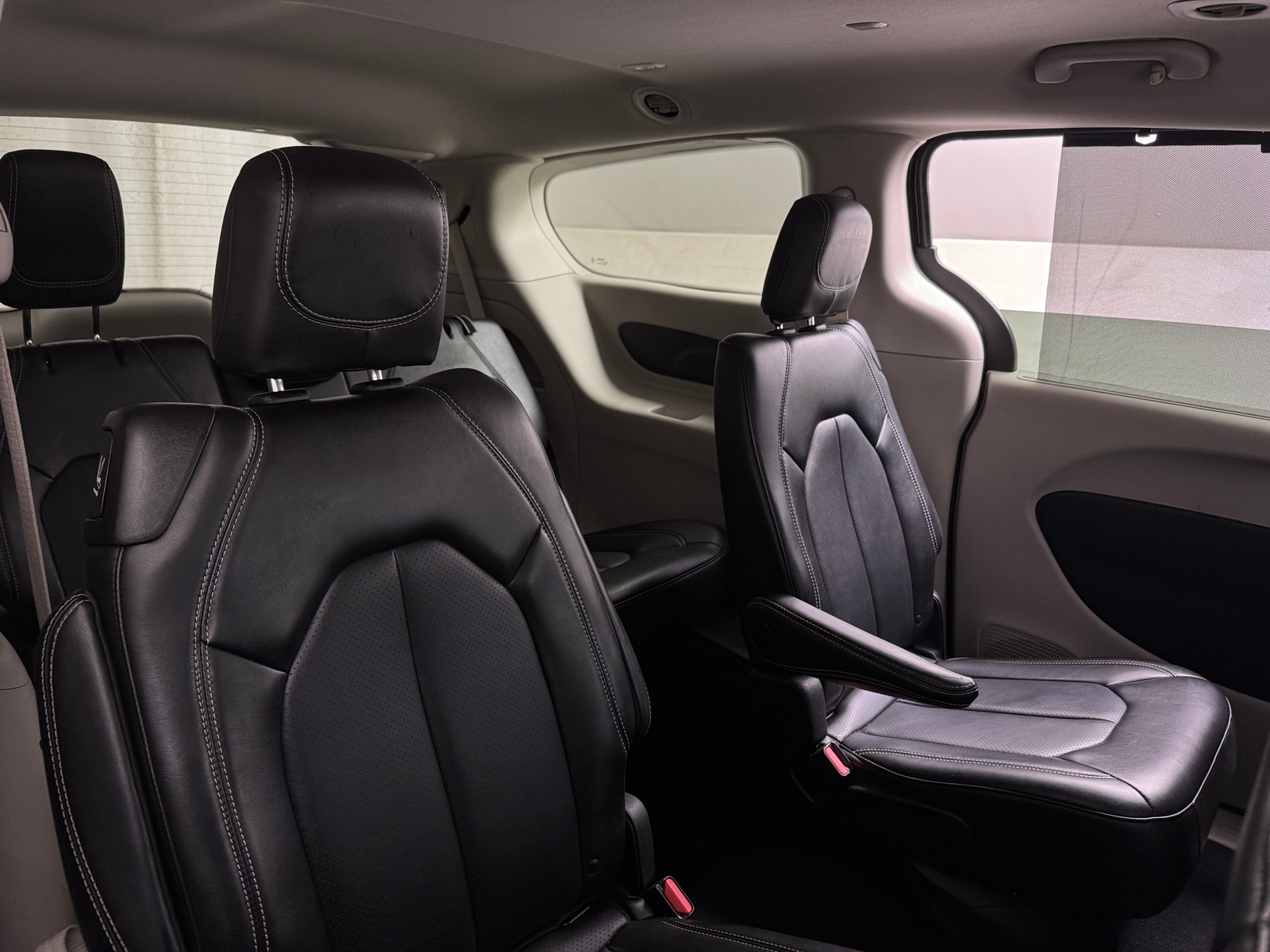 Thumbnail: 2024 Chrysler Pacifica - 5