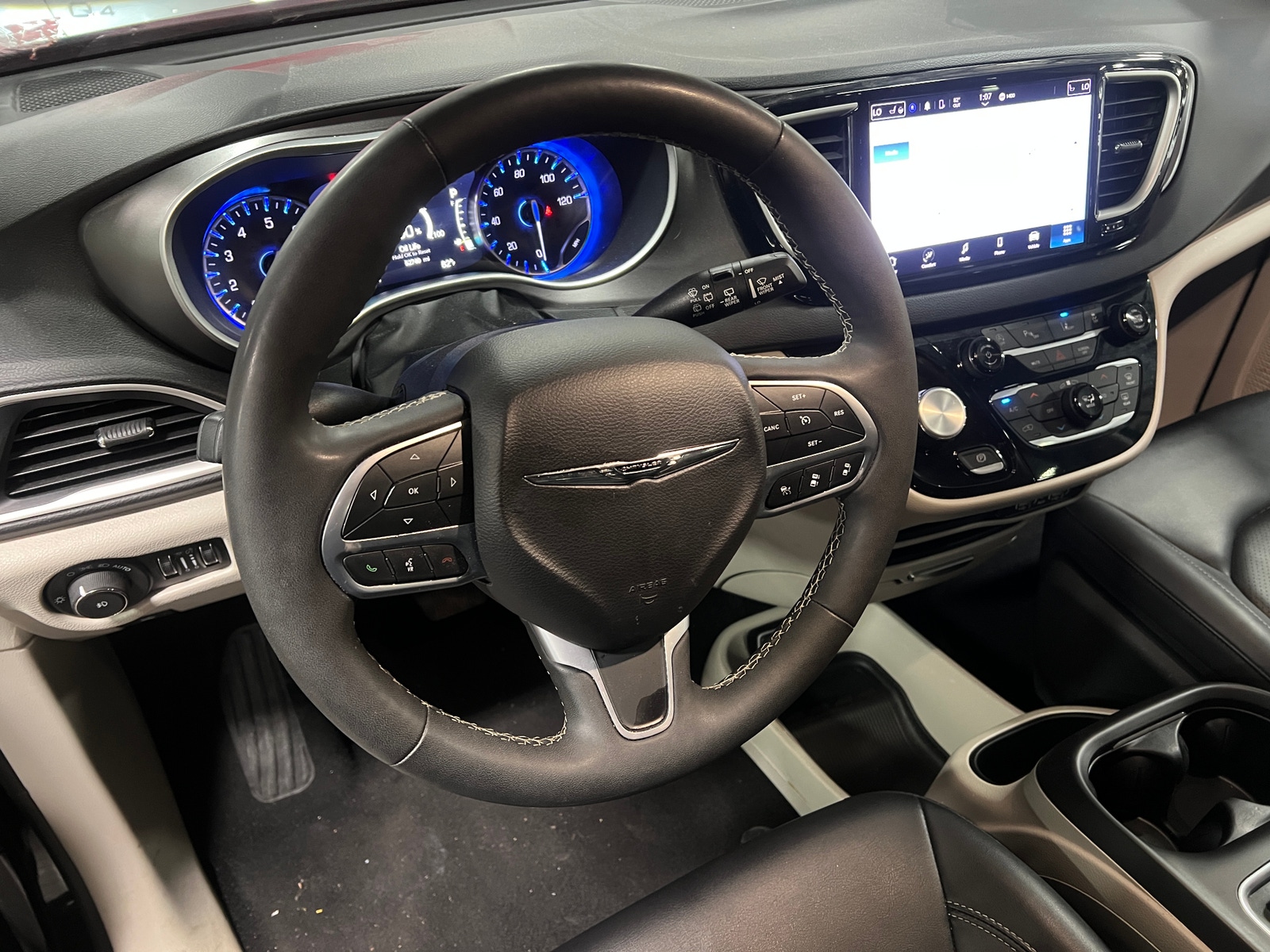 Thumbnail: 2024 Chrysler Pacifica - 4