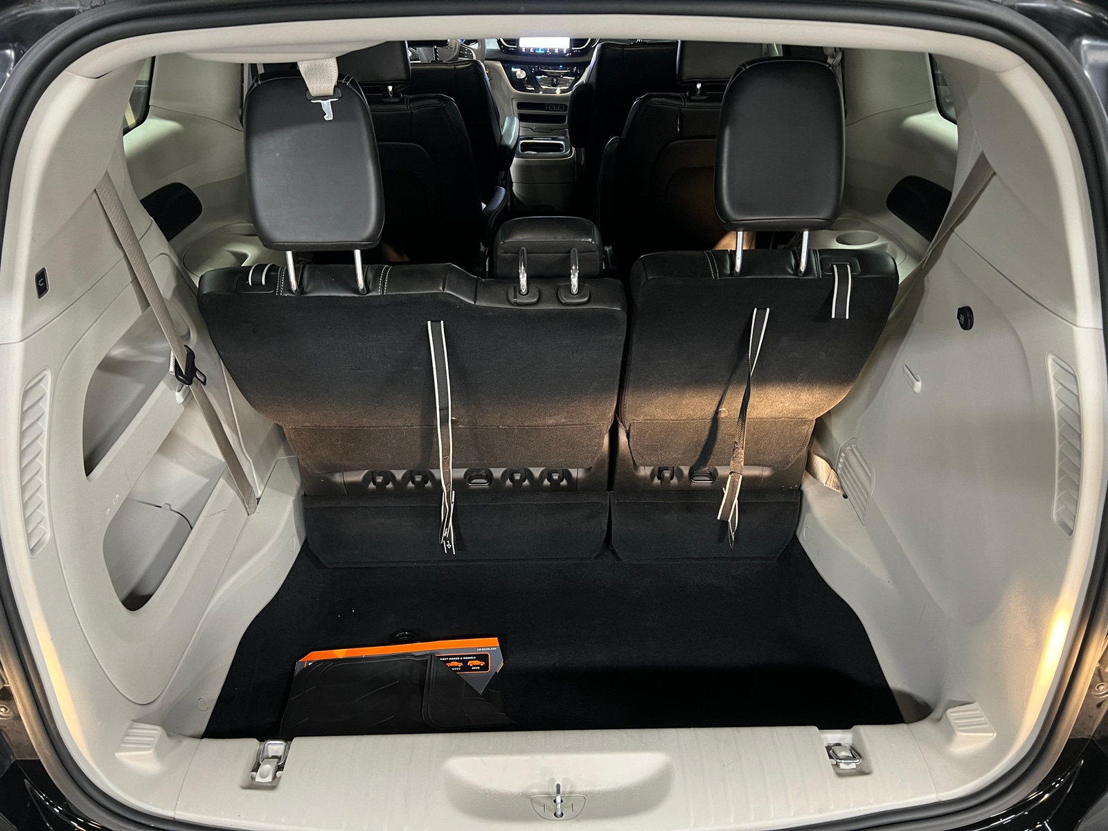 Thumbnail: 2024 Chrysler Pacifica - 6