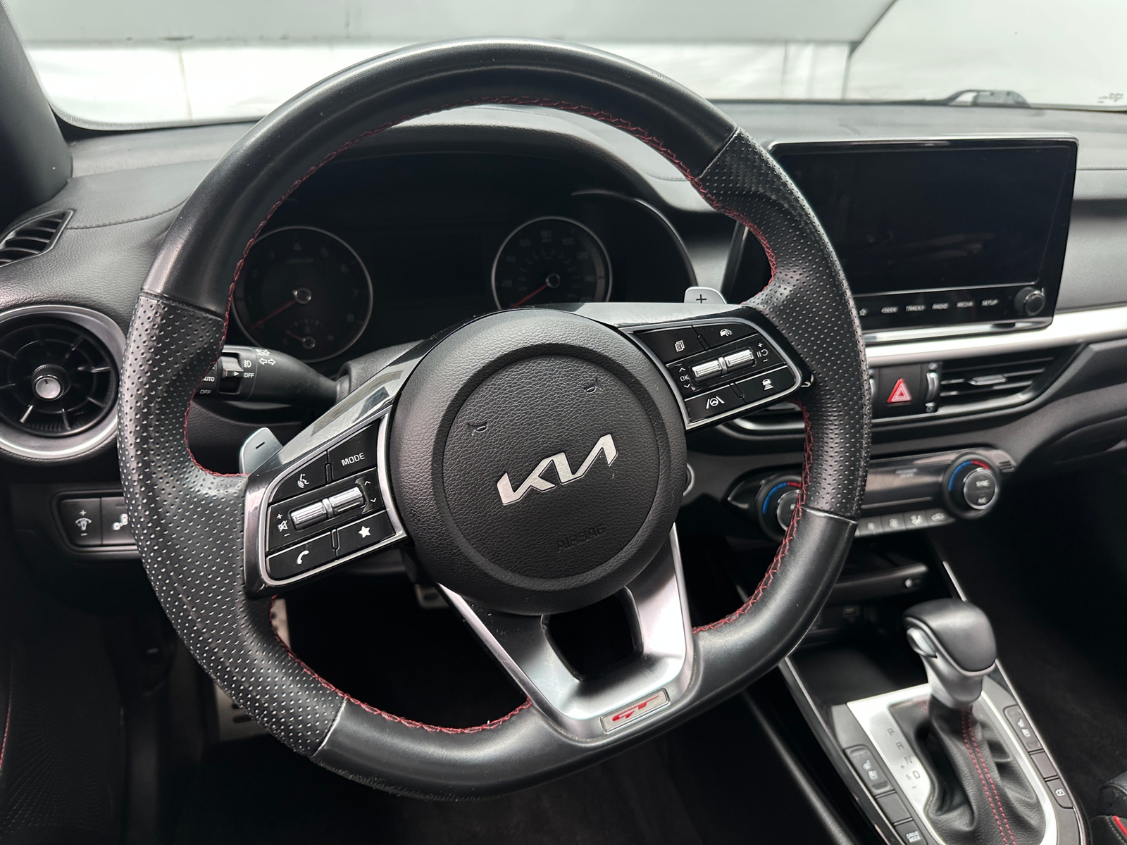 Thumbnail: 2023 Kia Forte - 4