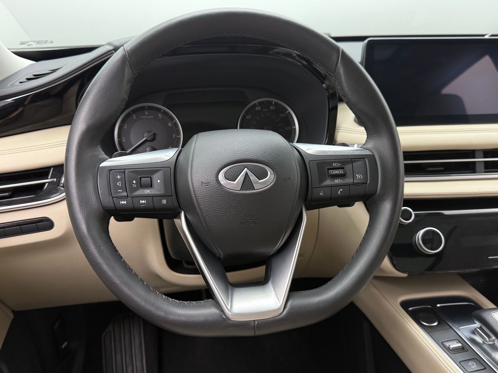 Thumbnail: 2023 INFINITI QX60 - 4