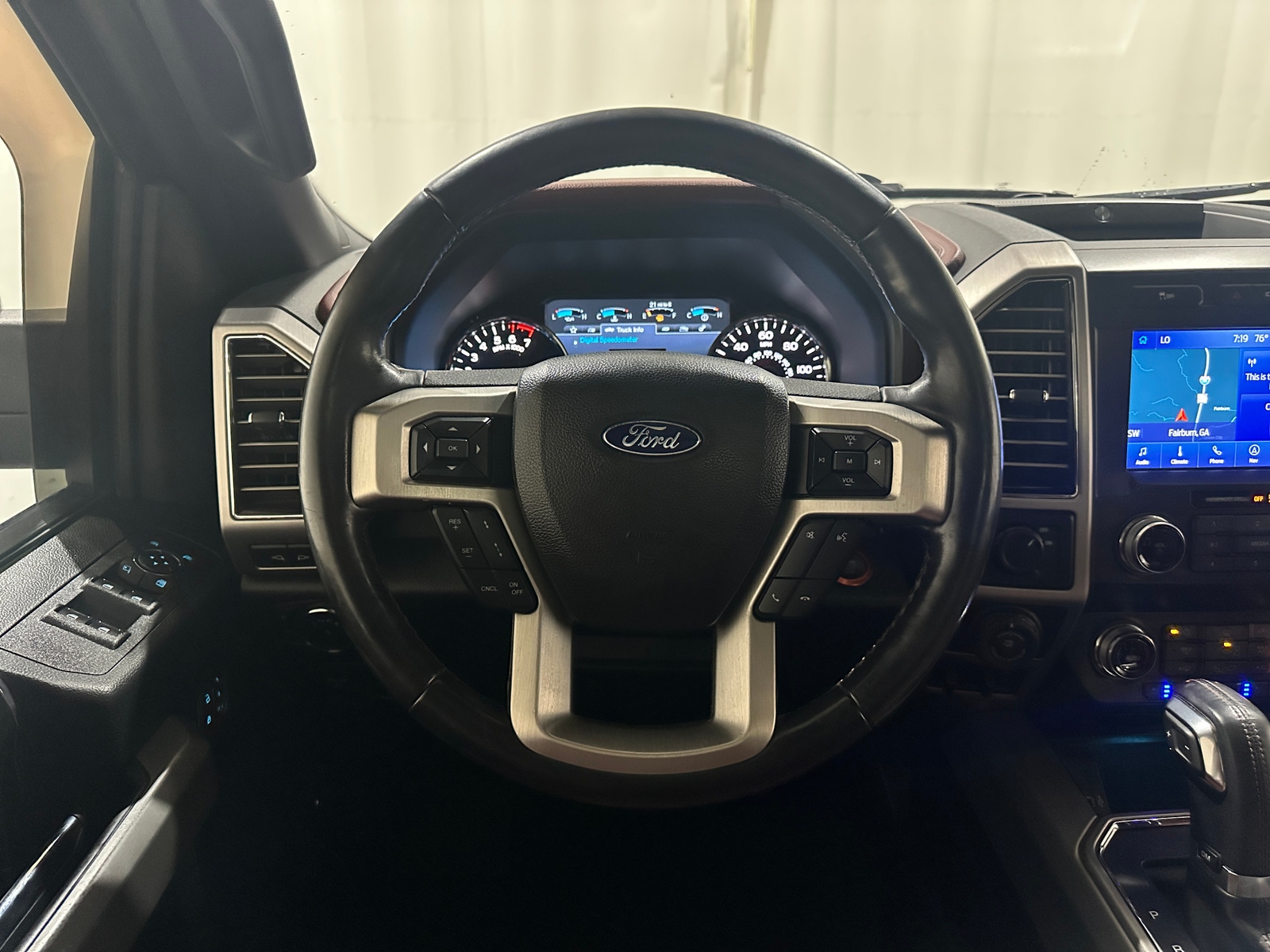 Thumbnail: 2019 Ford Econoline - 4