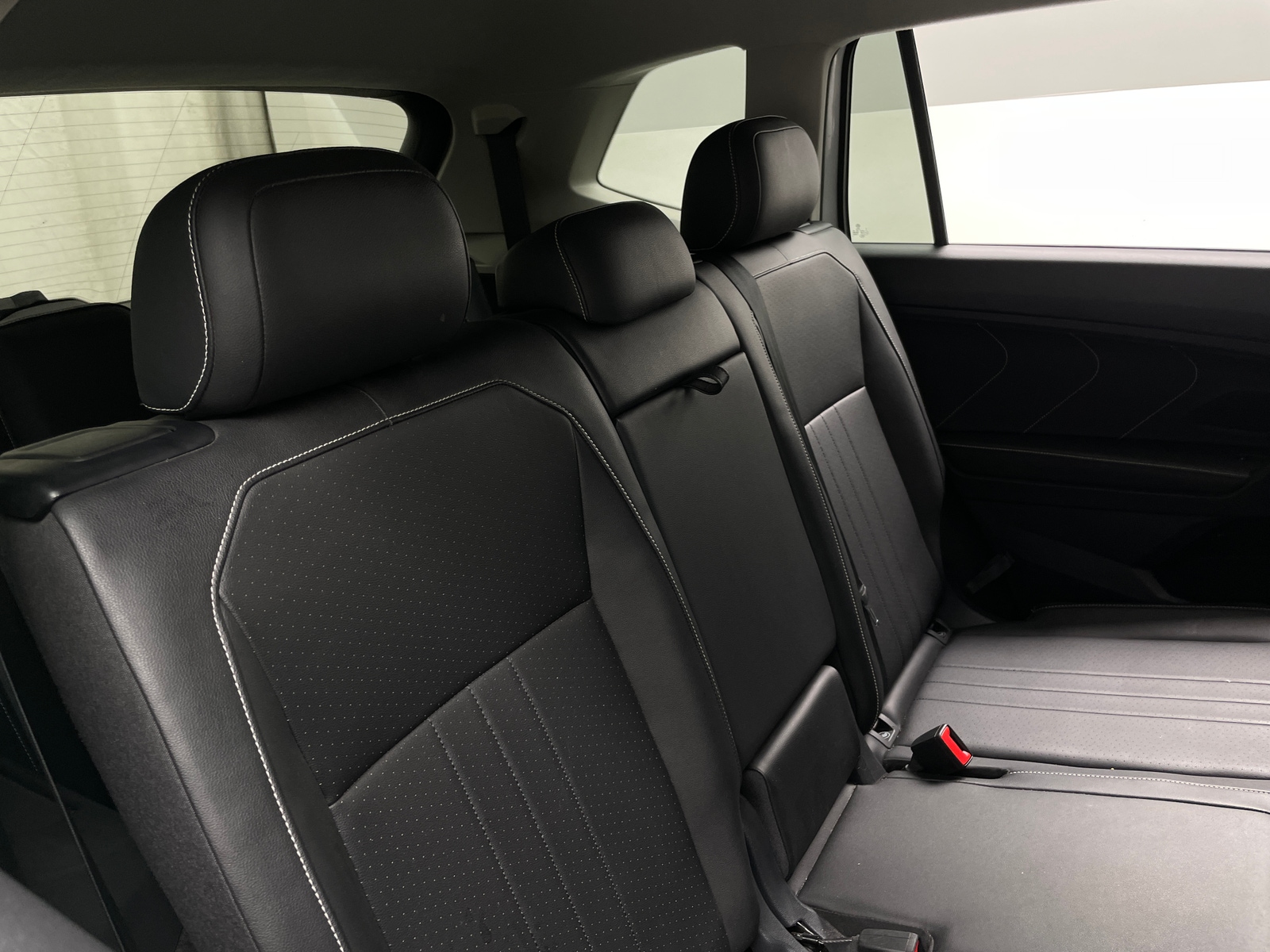 Thumbnail: 2023 Volkswagen Tiguan - 5