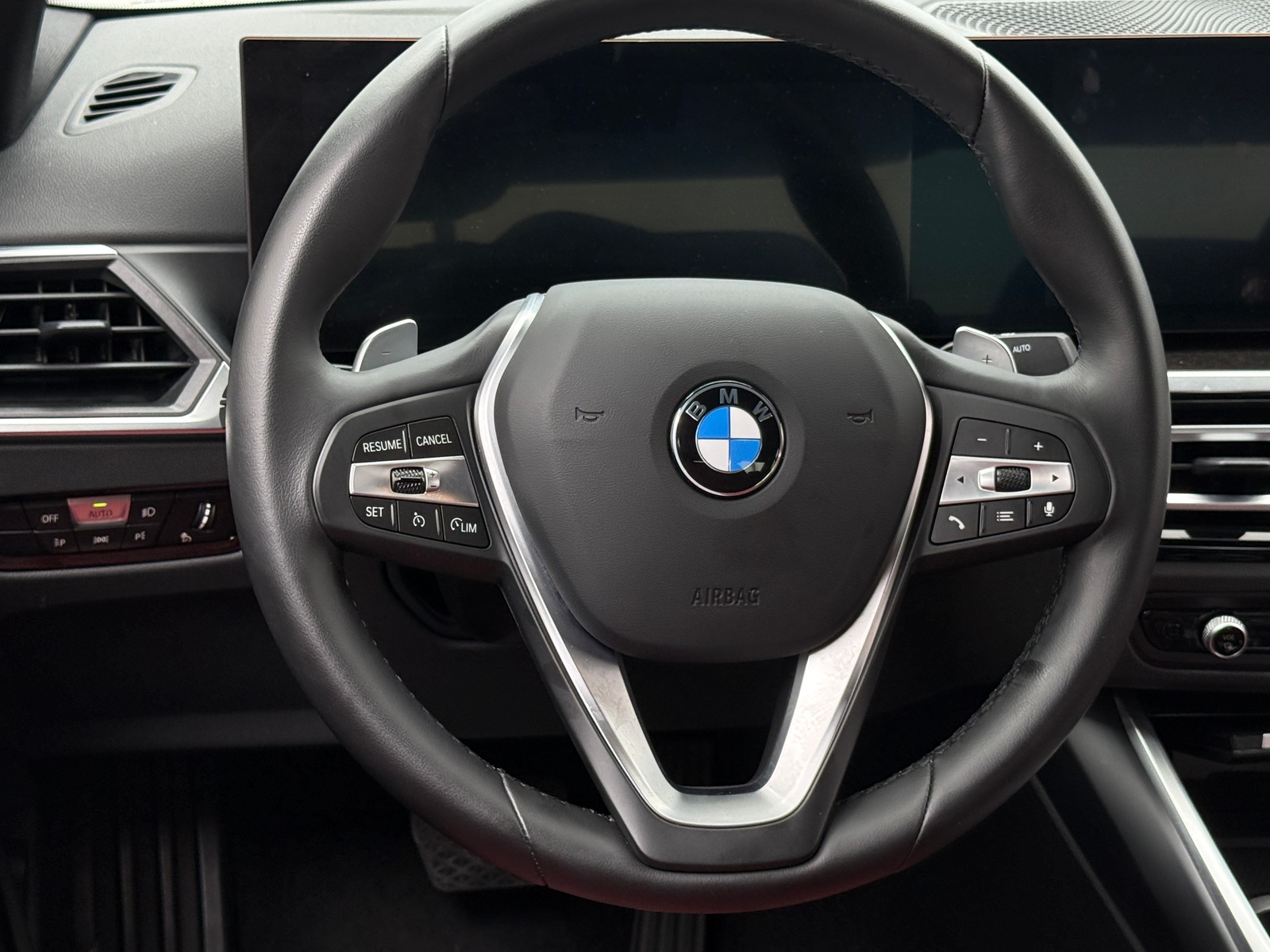 Thumbnail: 2024 BMW 3 Series - 4