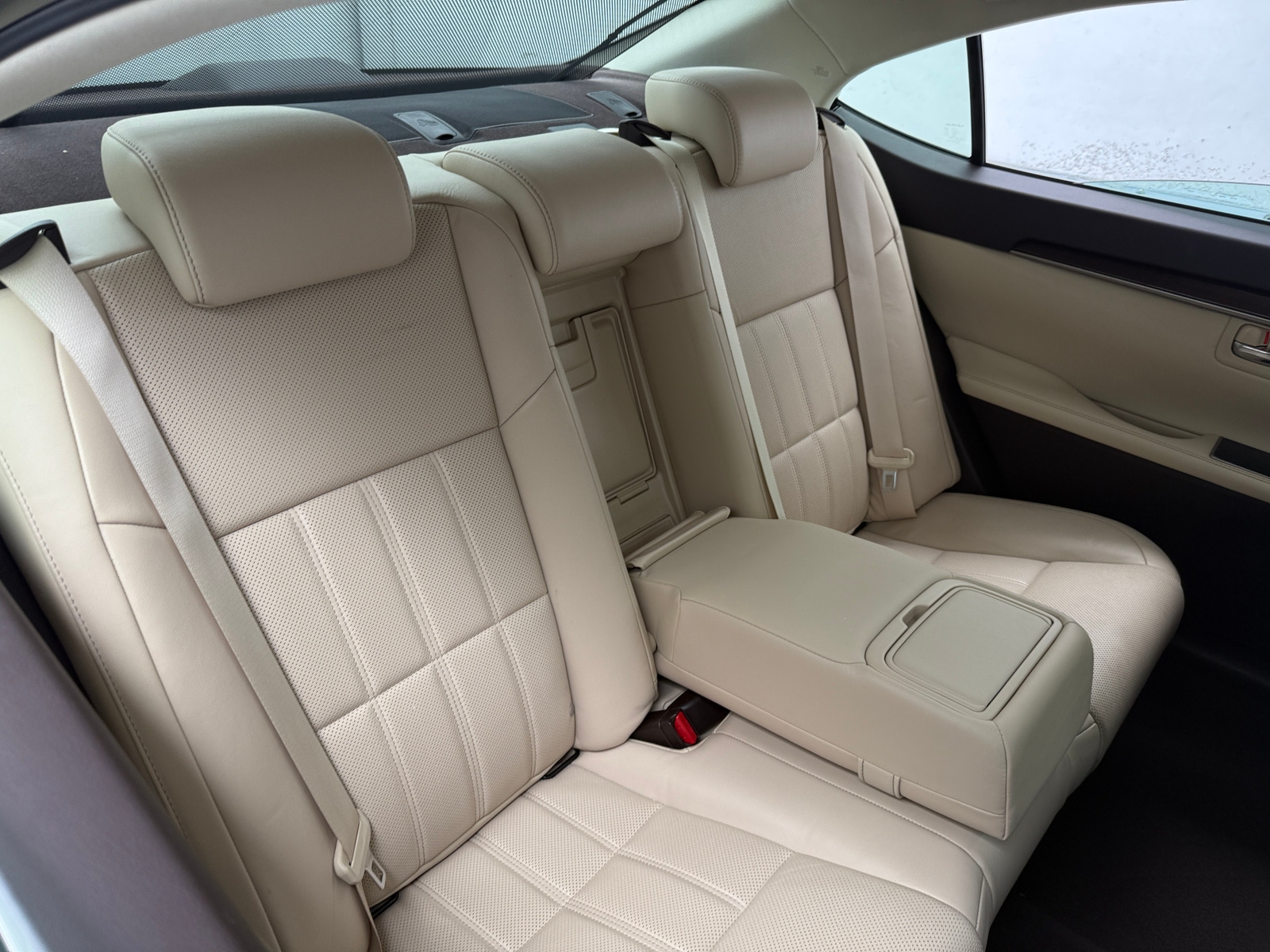 Thumbnail: 2017 Lexus ES - 6