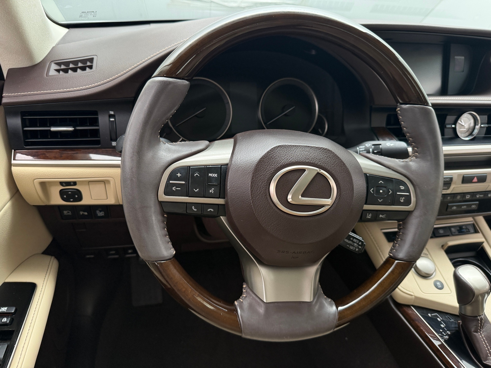 Thumbnail: 2017 Lexus ES - 5