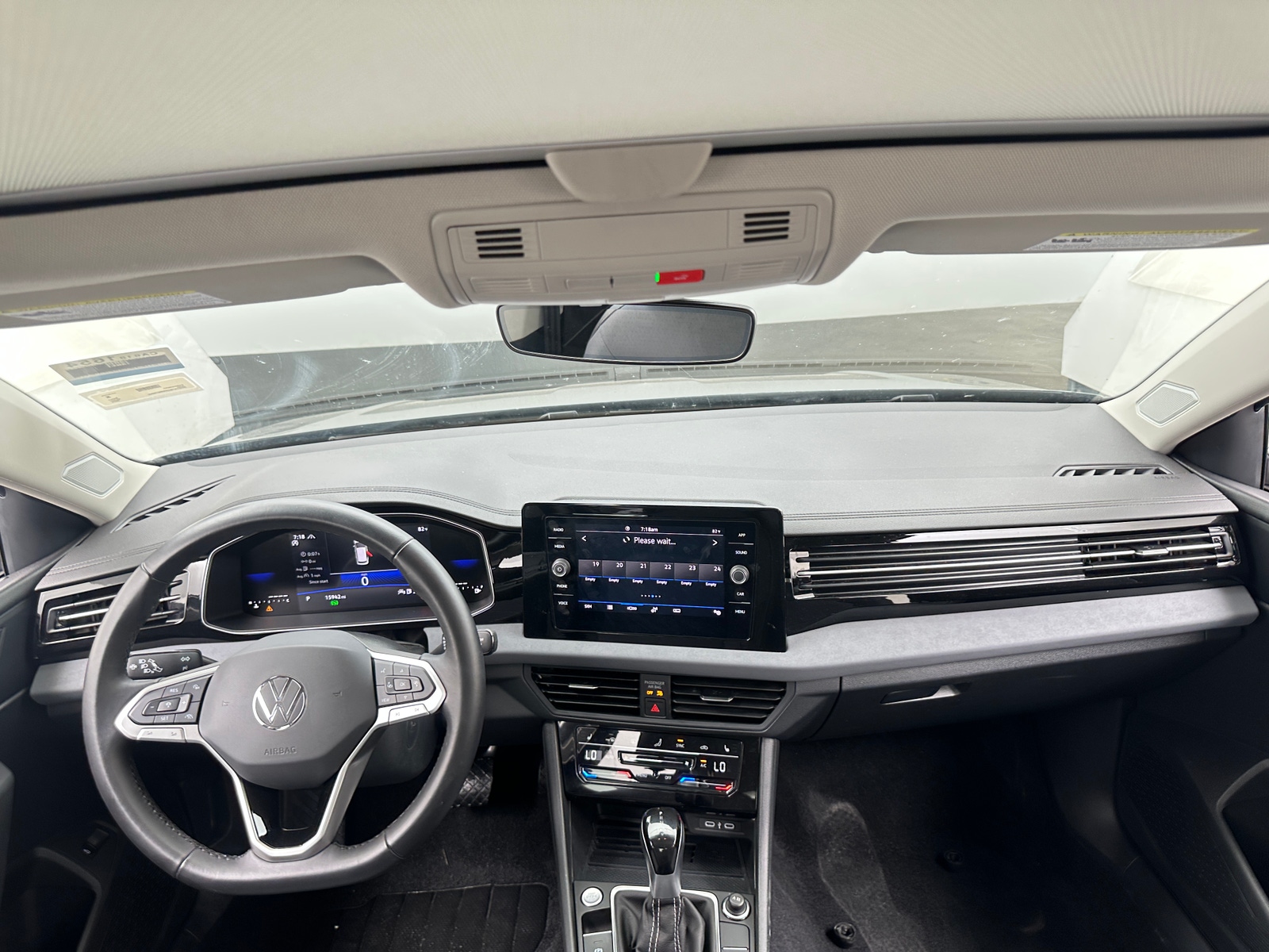 Thumbnail: 2025 Volkswagen Jetta - 2