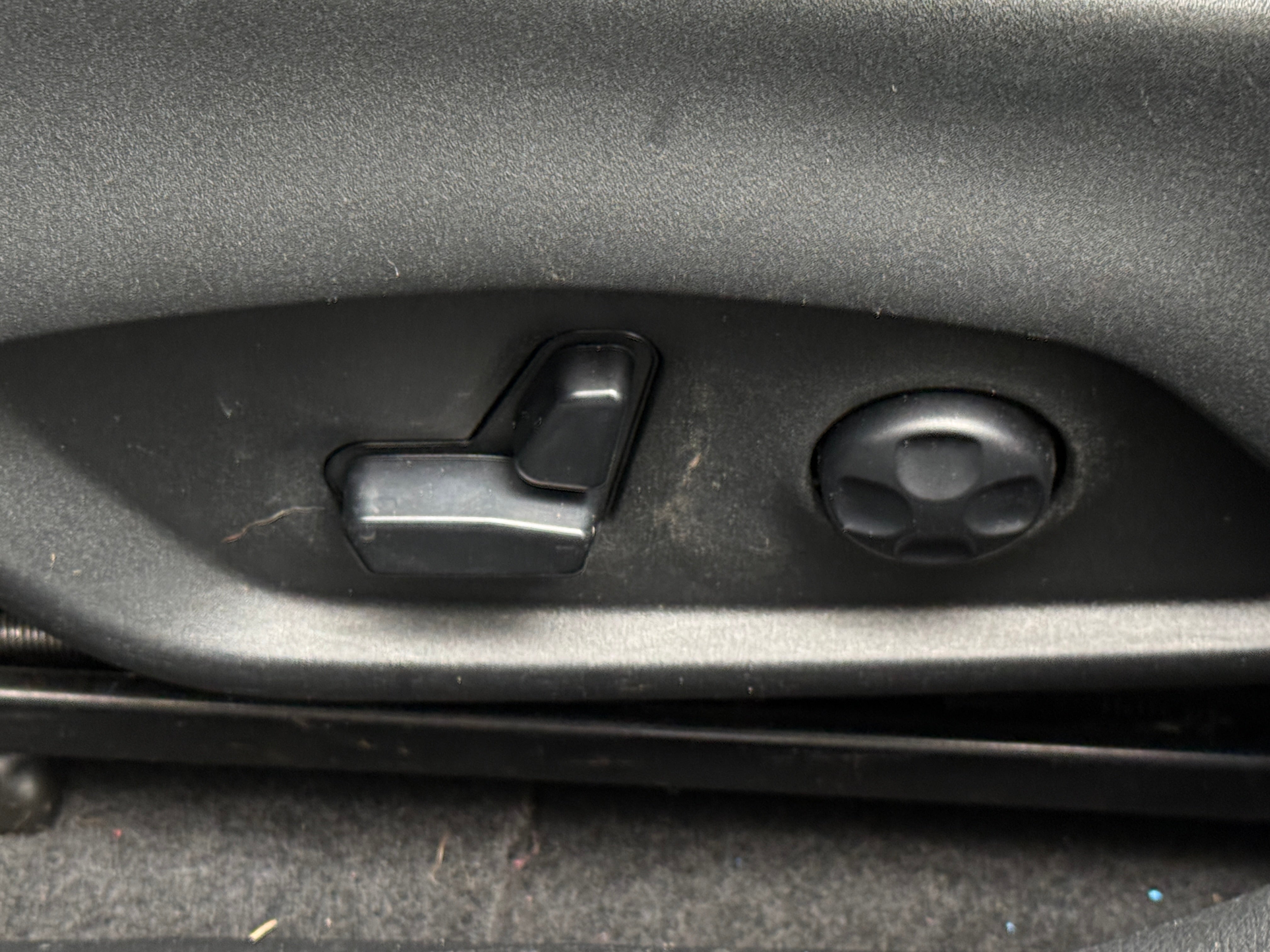 Used 2020 Jeep Compass Latitude with VIN 3C4NJDBB1LT157214 for sale in Pewaukee, WI