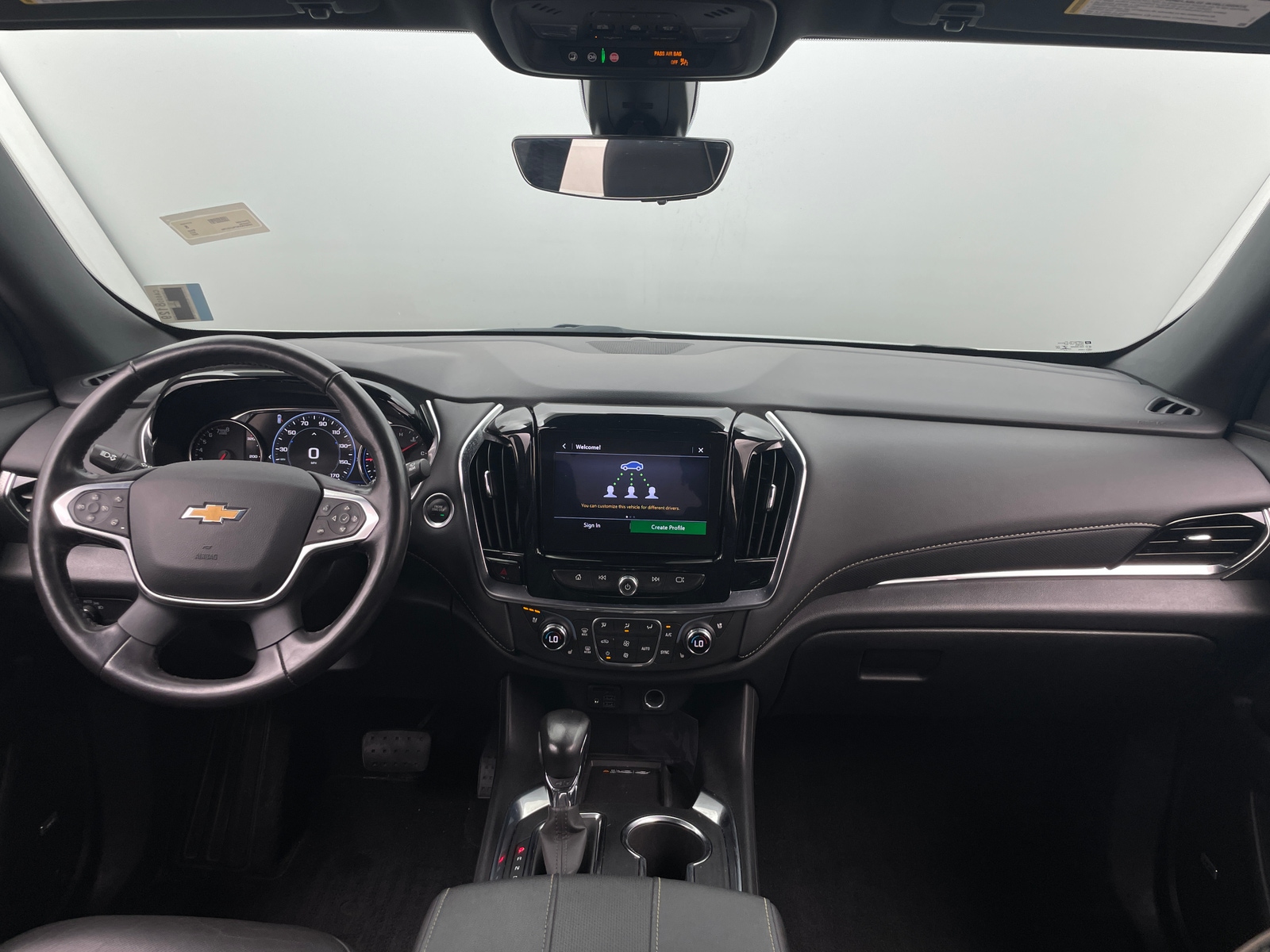 Thumbnail: 2022 Chevrolet Traverse - 2