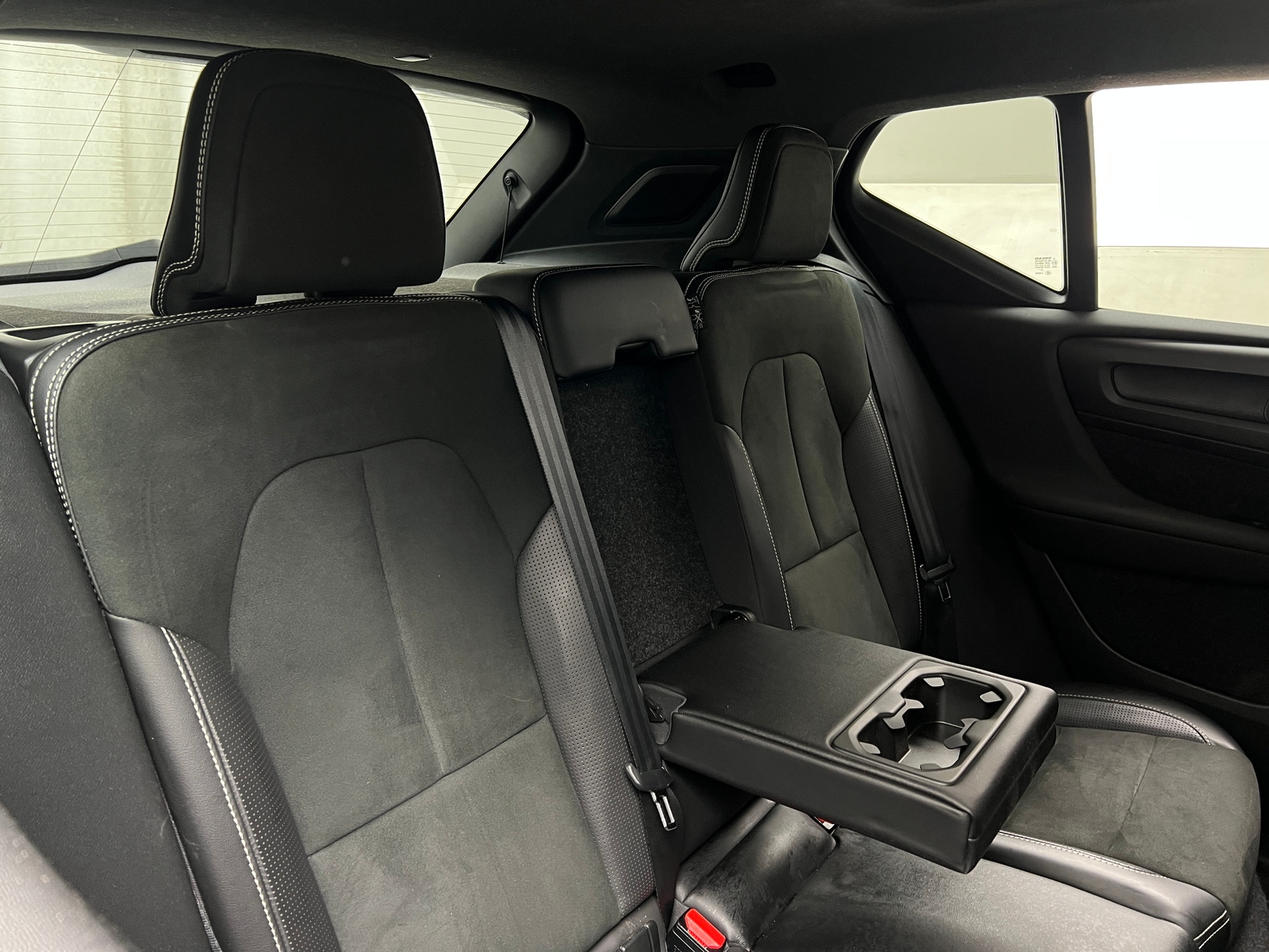 Thumbnail: 2019 Volvo XC40 - 5