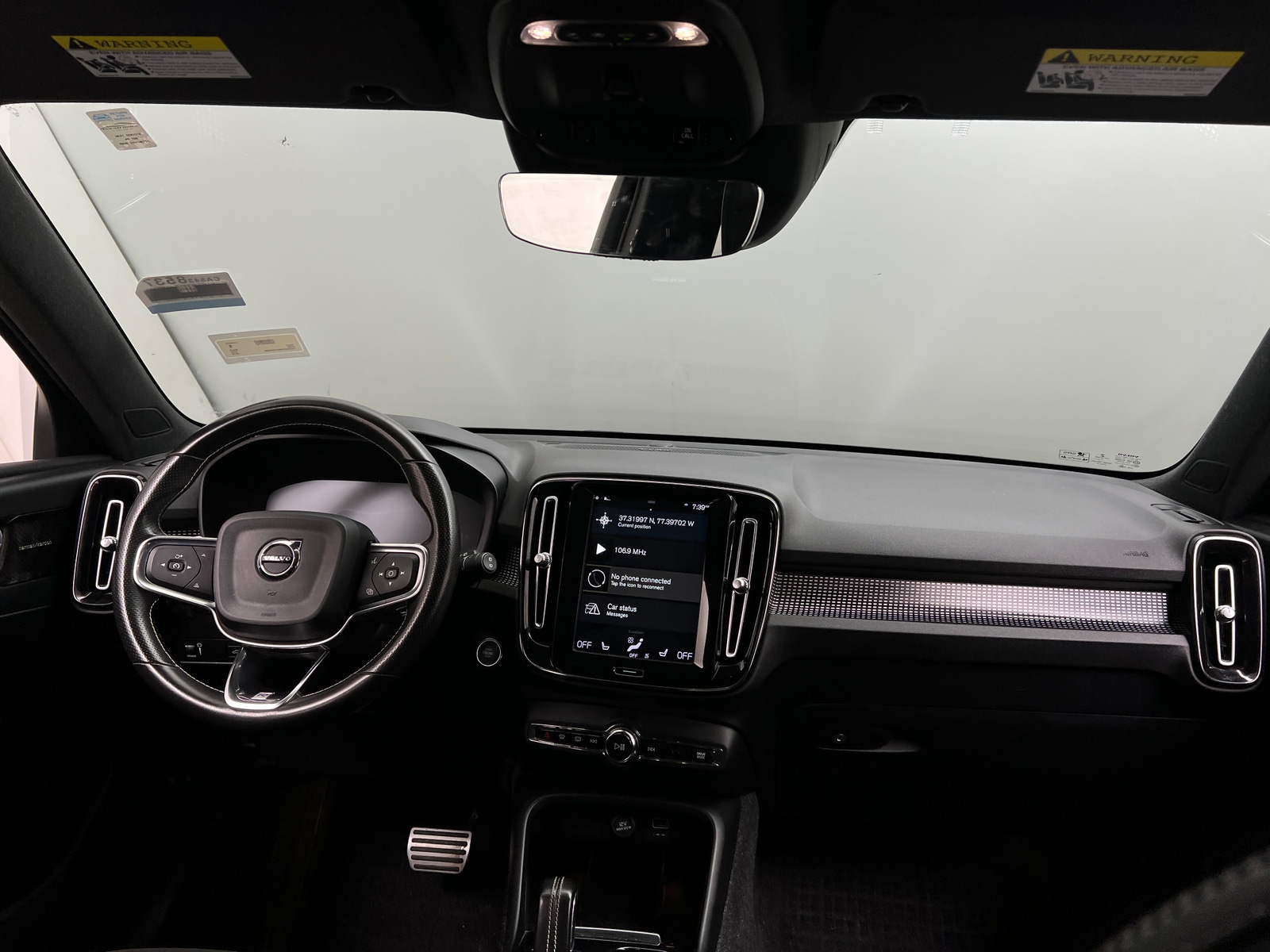 Thumbnail: 2019 Volvo XC40 - 2