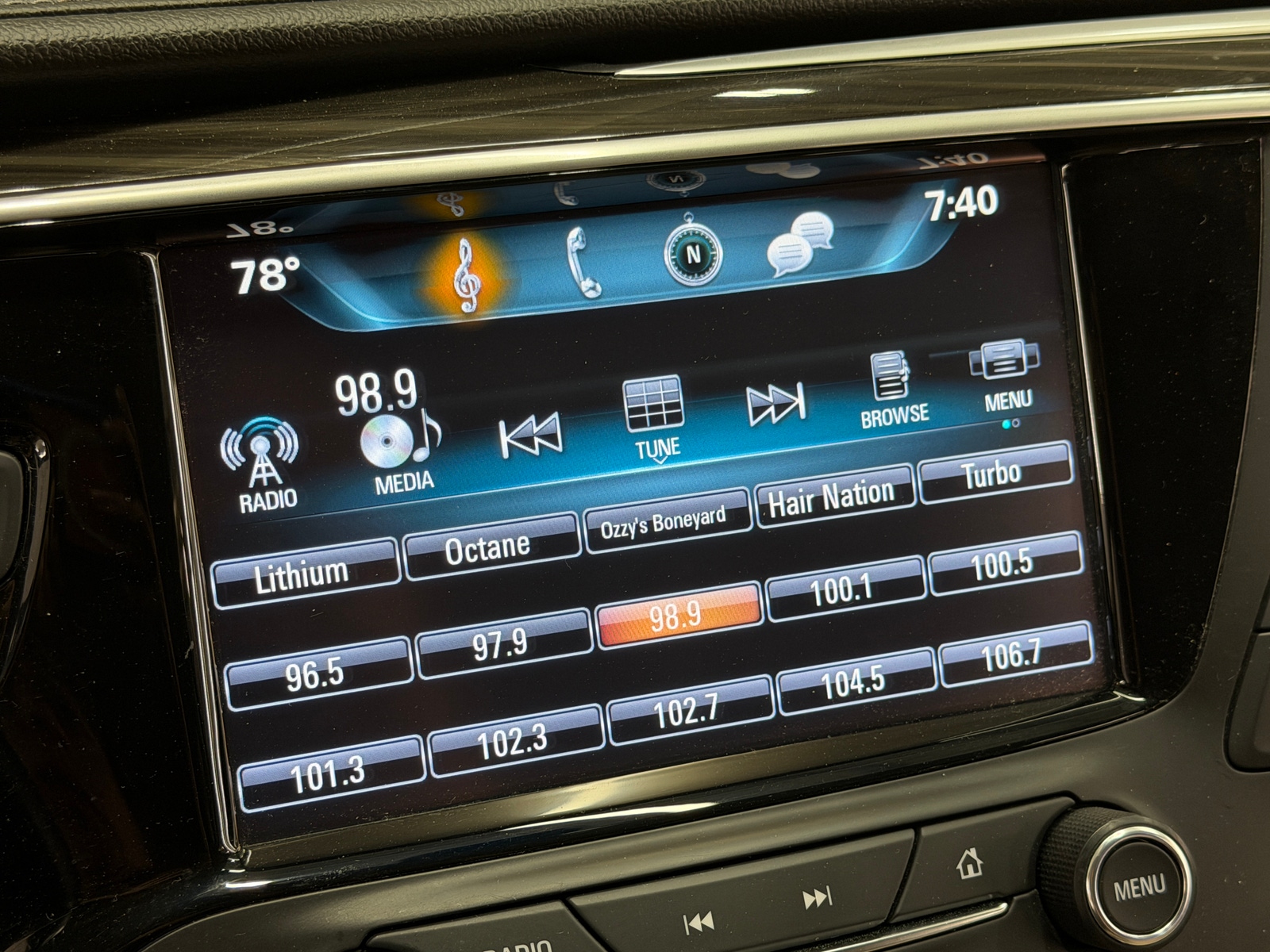 Thumbnail: 2019 Buick Envision - 3
